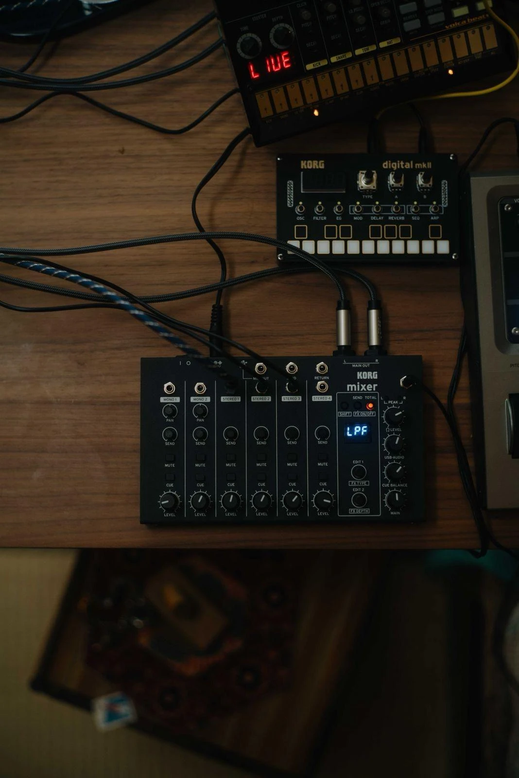 Korg Nu:Tekt NTS-4 Mixer - NTS-4-MIXER (6).jpg