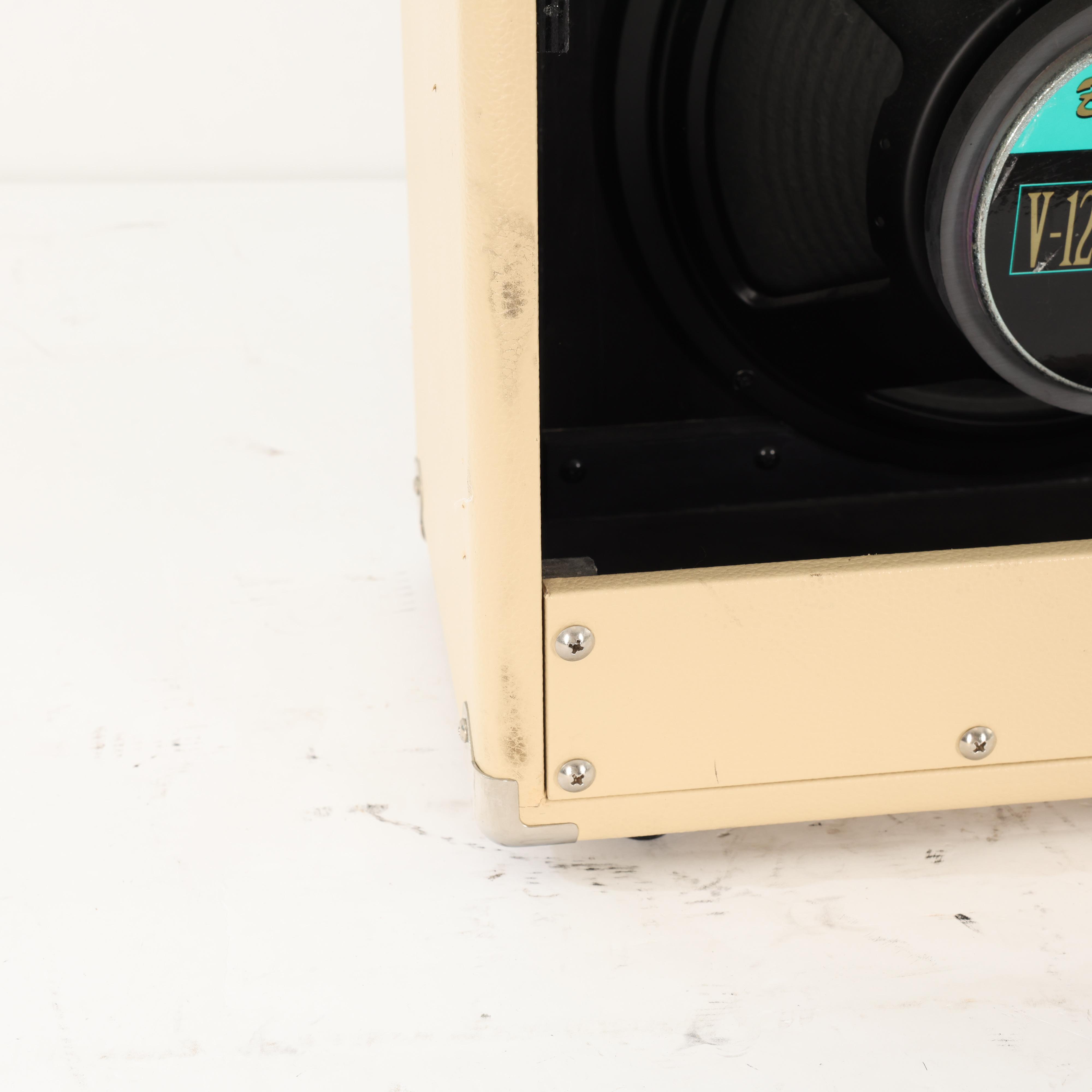 Second Hand Roland Blues Cube Hot Combo Amp in Cream 047 - SH-213-0047 (6).jpg