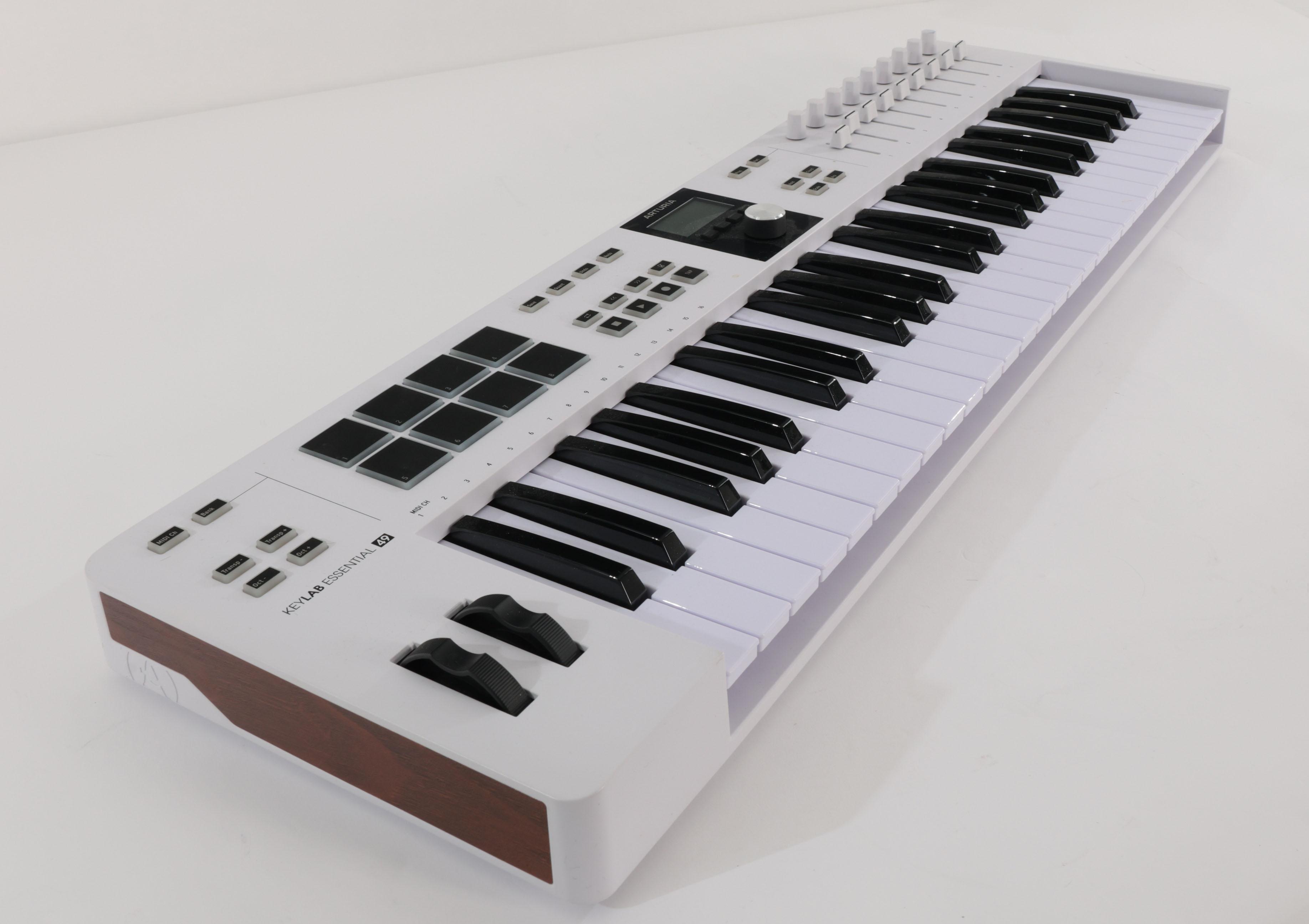 Second Hand Arturia Keylab Essential 49 MKII 802 - SH-204-1802 (3).jpg