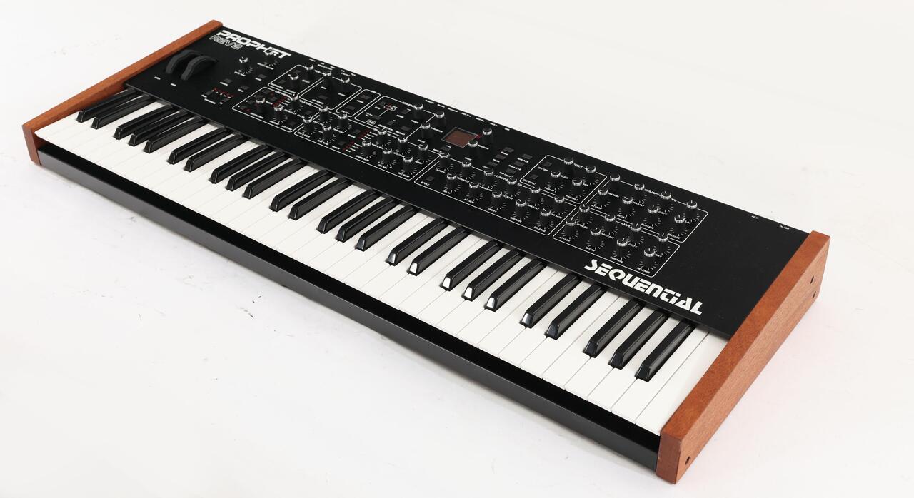 Second Hand Sequential Prophet REV2 781 - SH-204-1781 (3).jpg