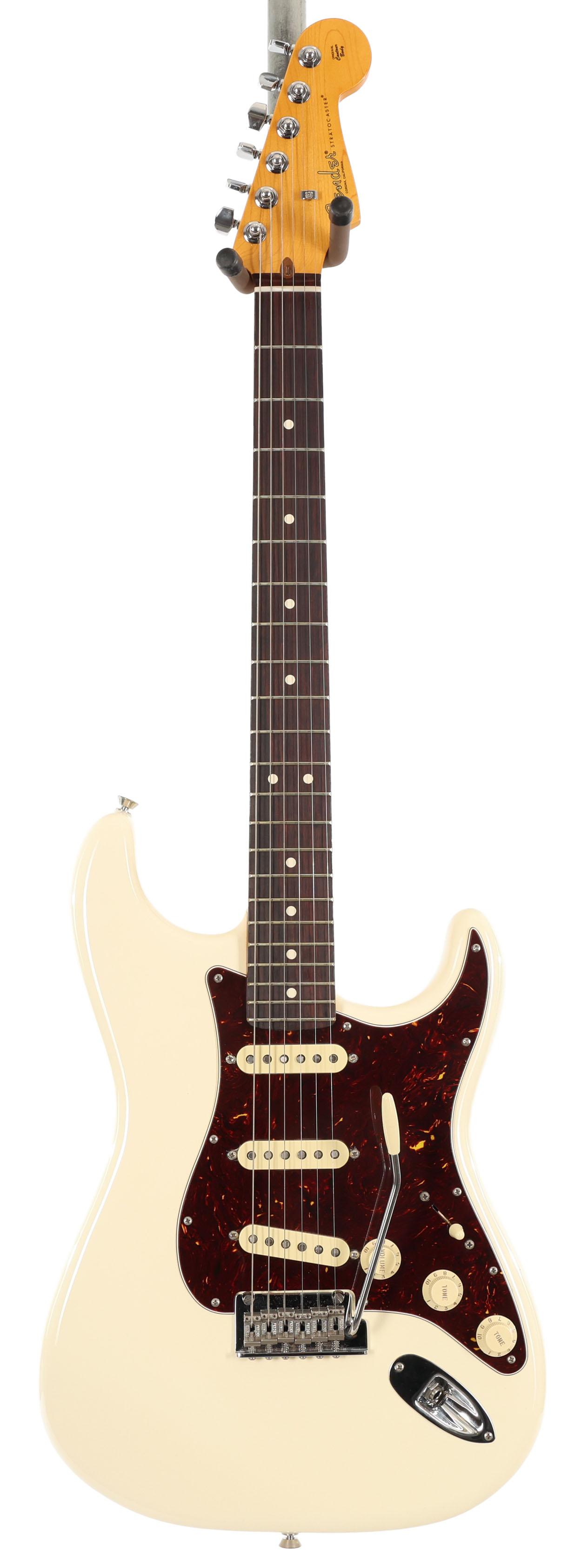 Second Hand Fender American Professional II Stratocaster in Olympic White 354 - SH-141-6354 (3).jpg