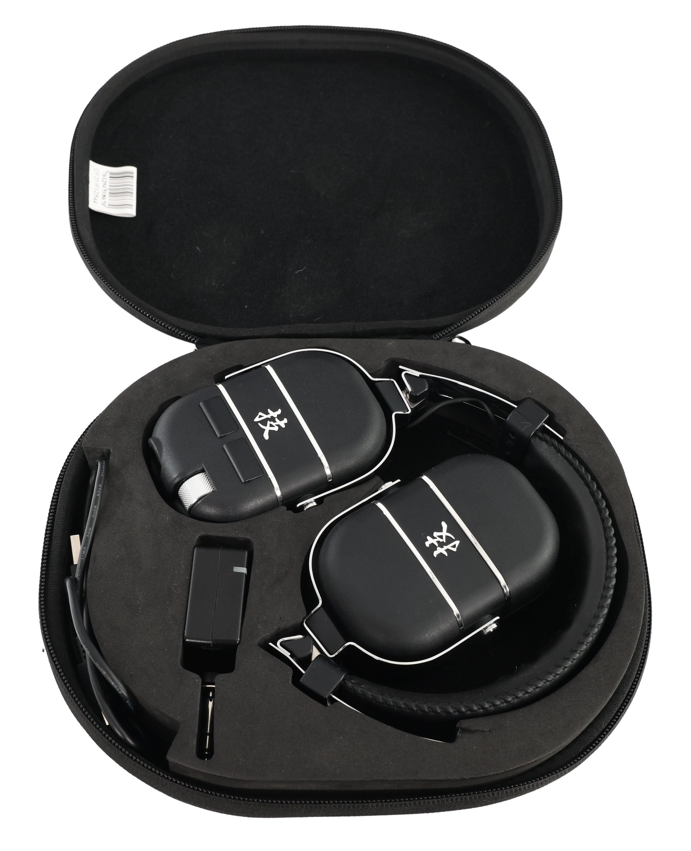 Second Hand Boss Waza-Air Wireless Guitar Amp Headphones 351 - SH-141-6351 (2).jpg