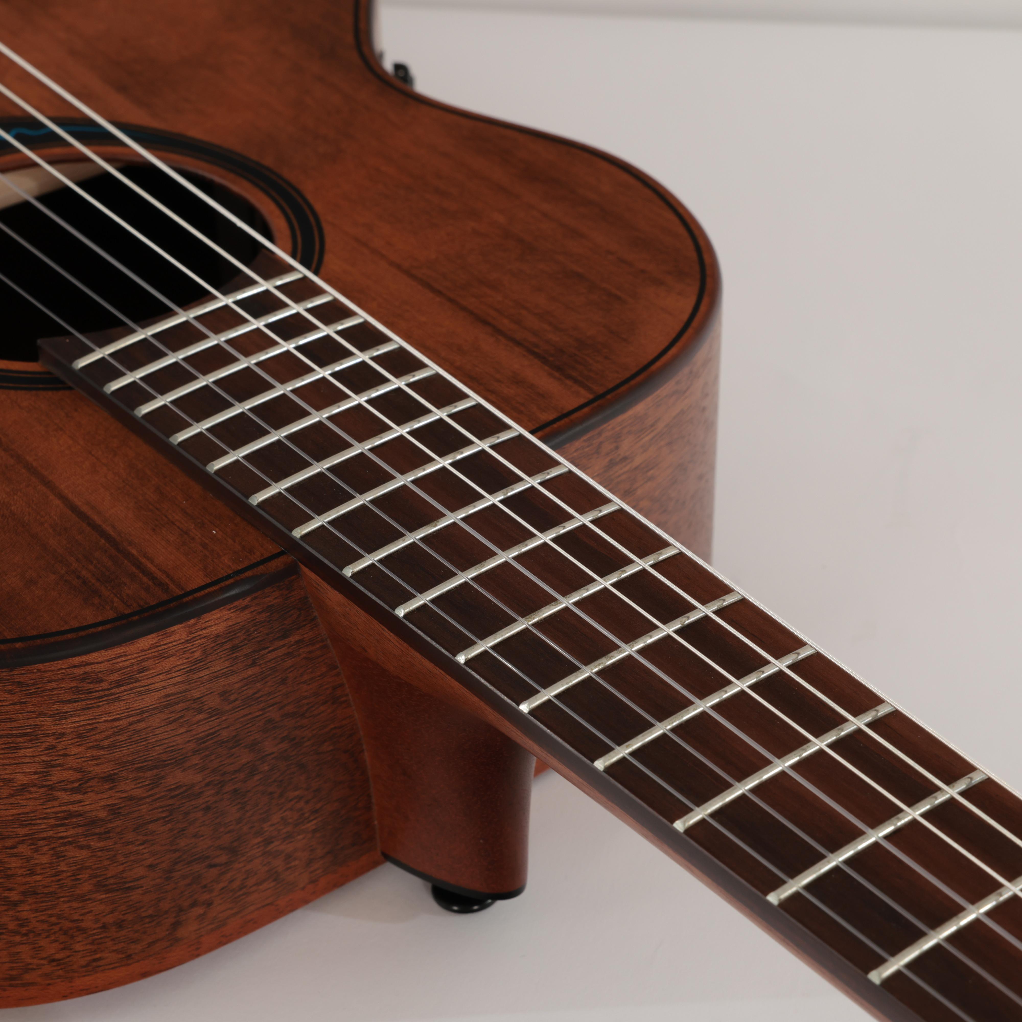 Second Hand Lag BlueWave 1 TNBW1TE-BRW Nylon Travel Electro Smart Guitar 926 - SH-130-0926 (9).jpg