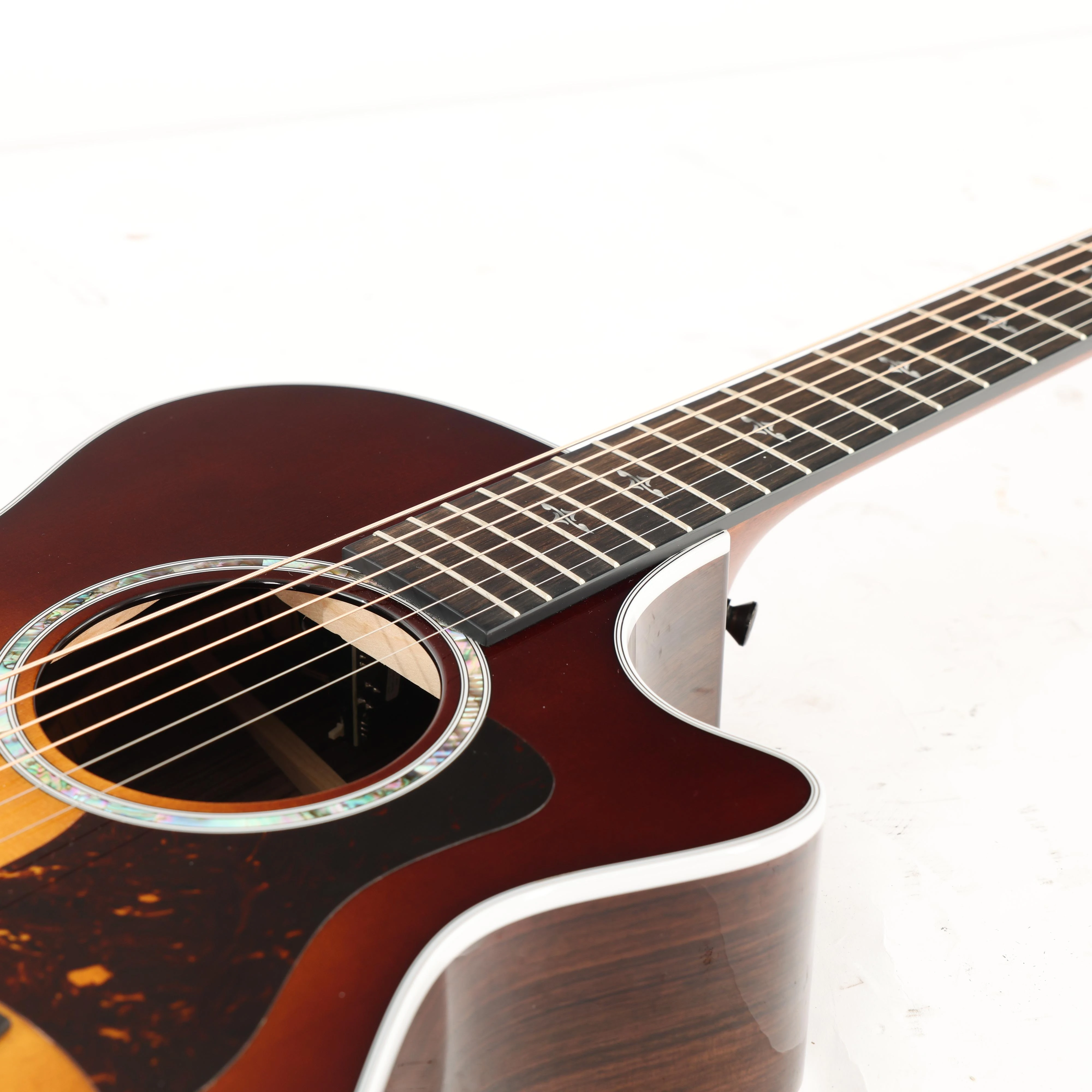Second Hand Taylor 412ce ES-2 Tobacco Edgeburst 585 - SH-114-2585 (6).jpg