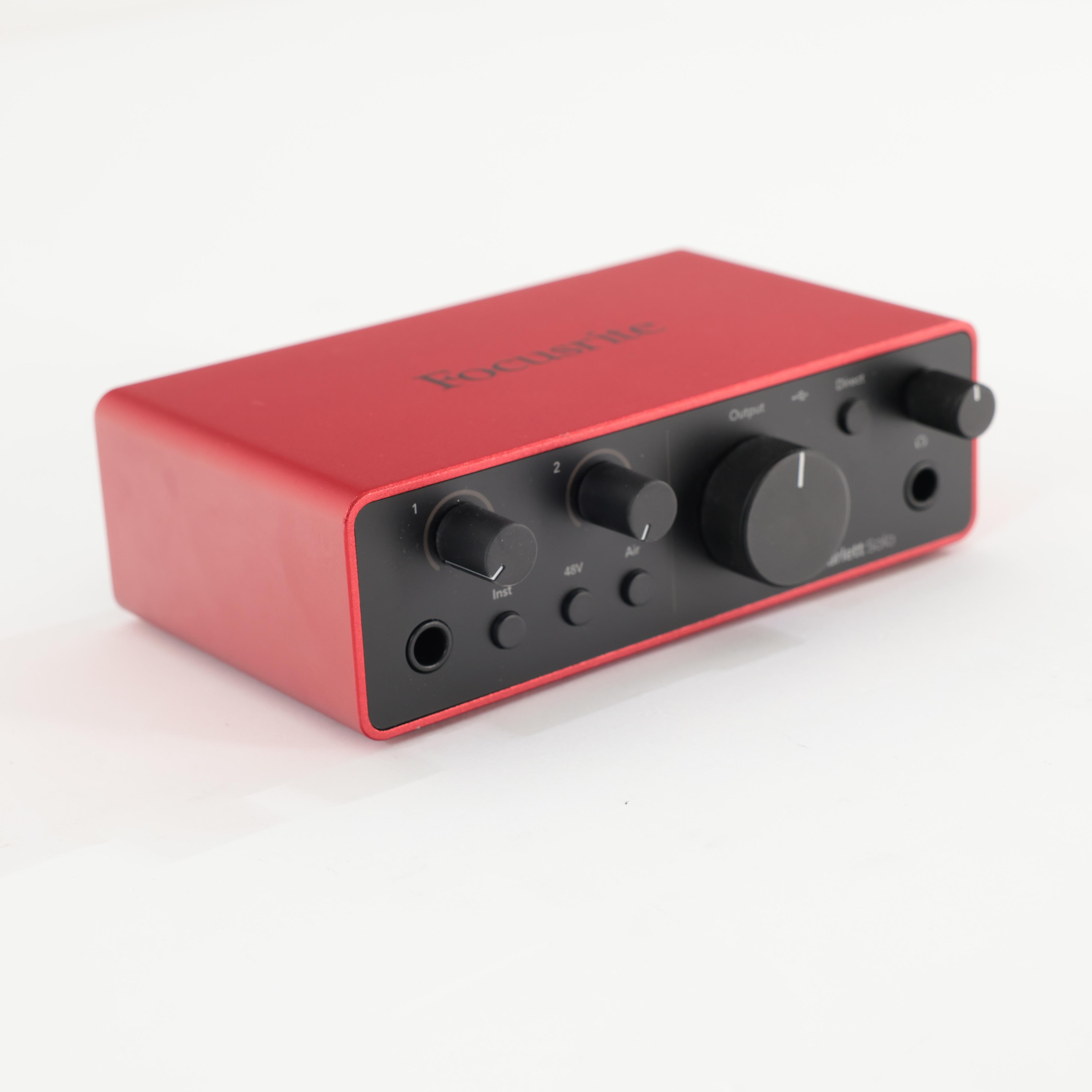 Second Hand Focusrite Scarlett Solo Audio Interface 118 - SH-221-0118 (3).jpg