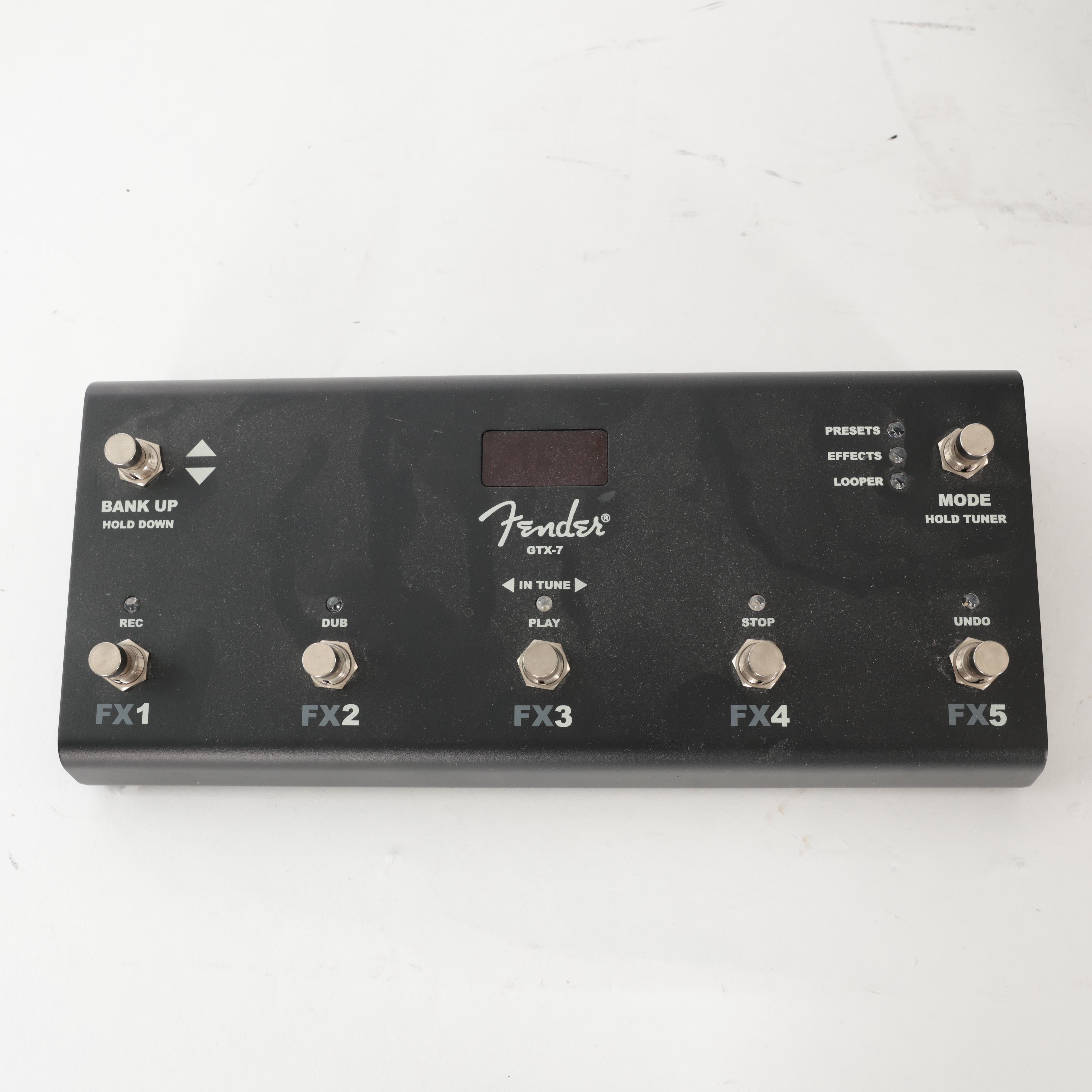 Second Hand Fender Mustang GTX100 Guitar Amplifer 390 - SH-141-6390 (6).jpg