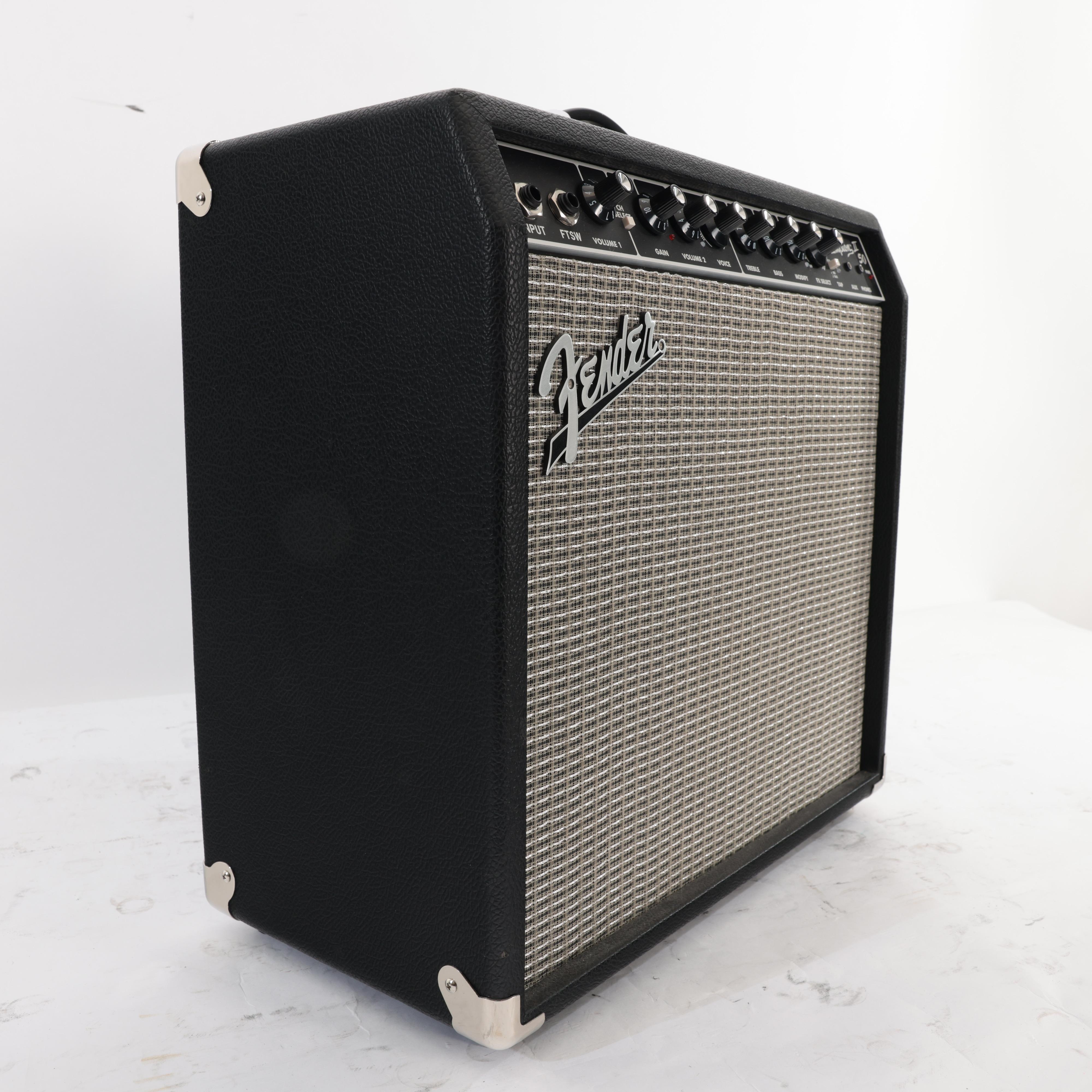 Second Hand Fender Champion II 50w Amp Combo 050 - SH-213-0050 (3).jpg