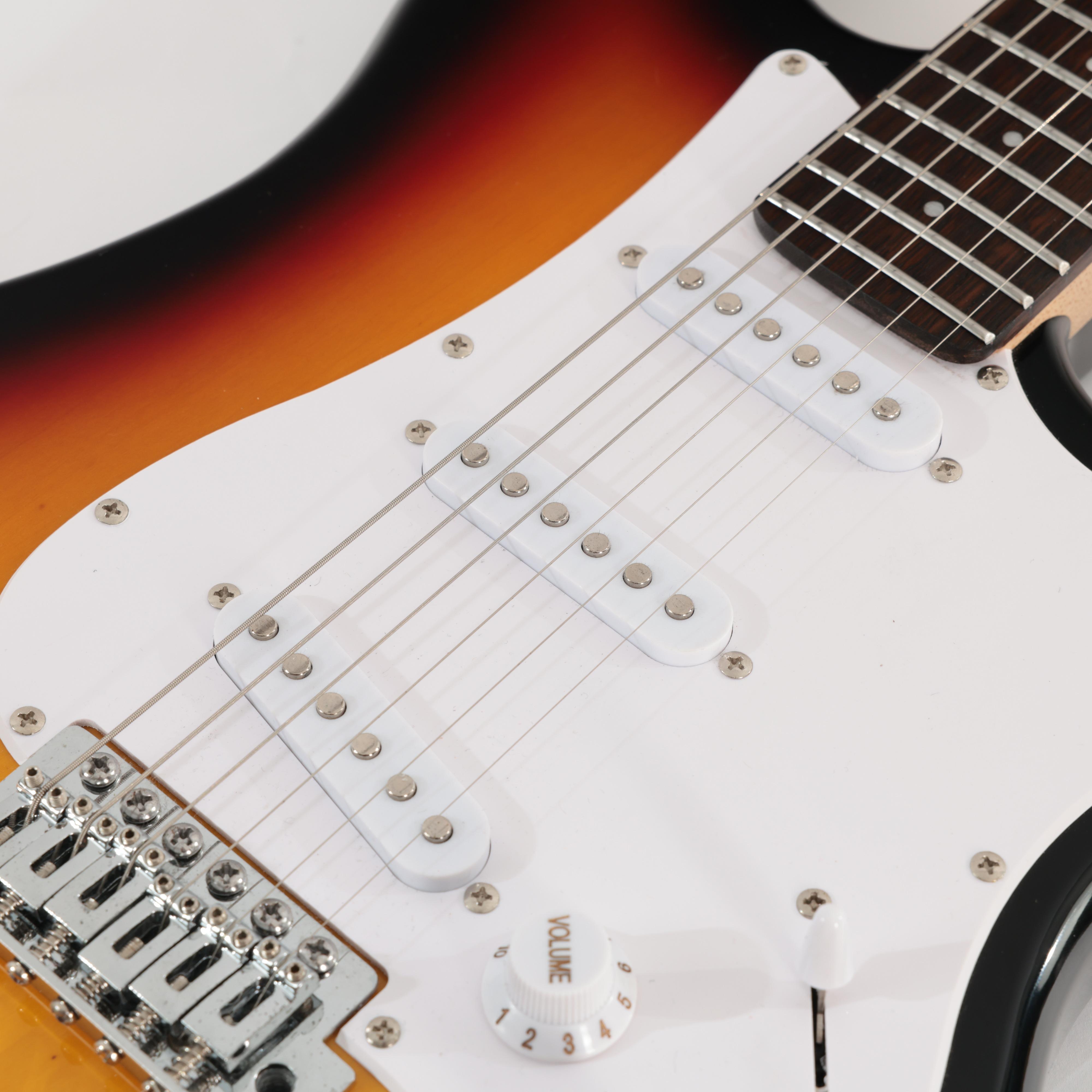 Second Hand Antiquity ST1 Electric Guitar in 3-Tone Sunburst 114 - SH-221-0114 (6) - Copy.jpg