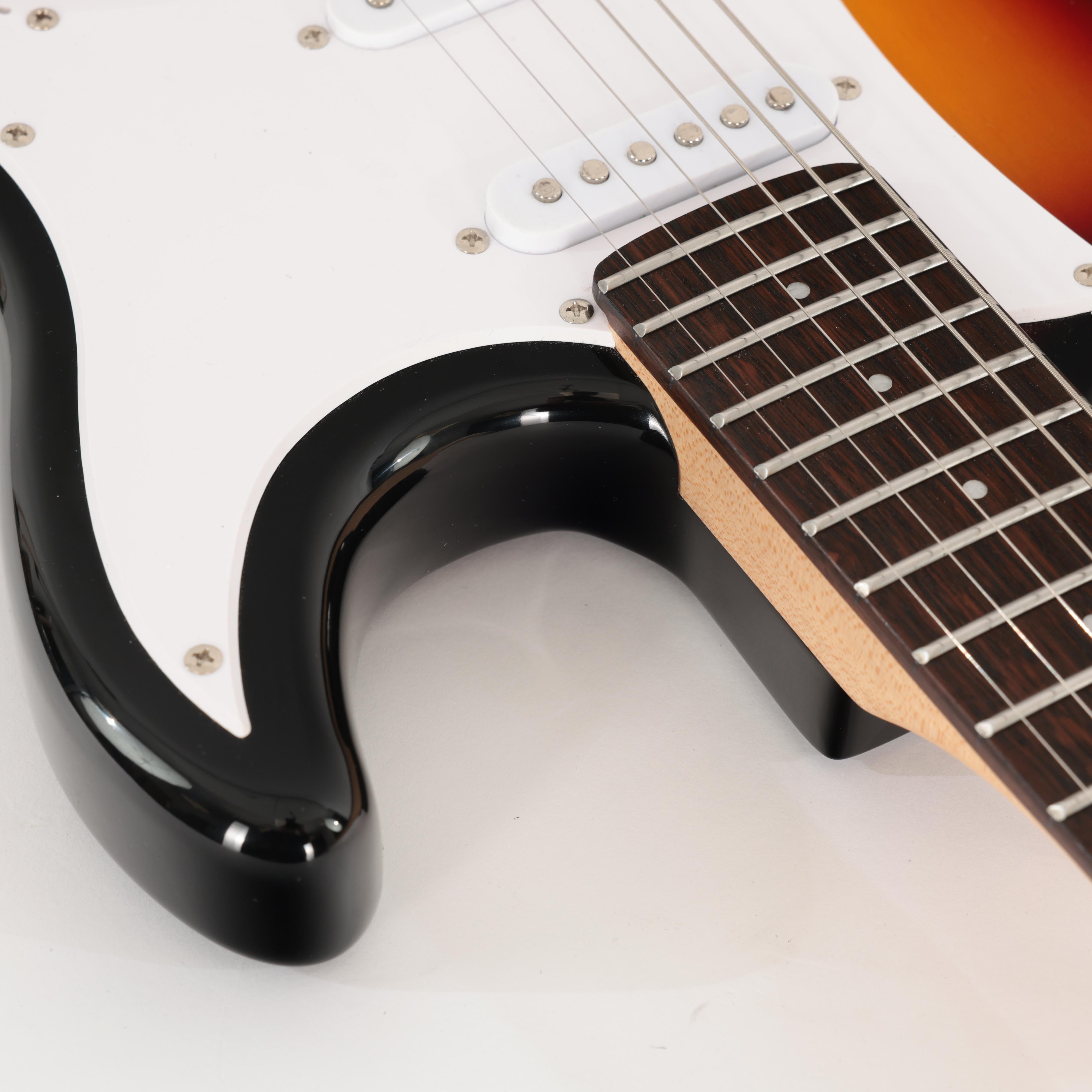 Second Hand Antiquity ST1 Electric Guitar in 3-Tone Sunburst 114 - SH-221-0114 (9) - Copy.jpg