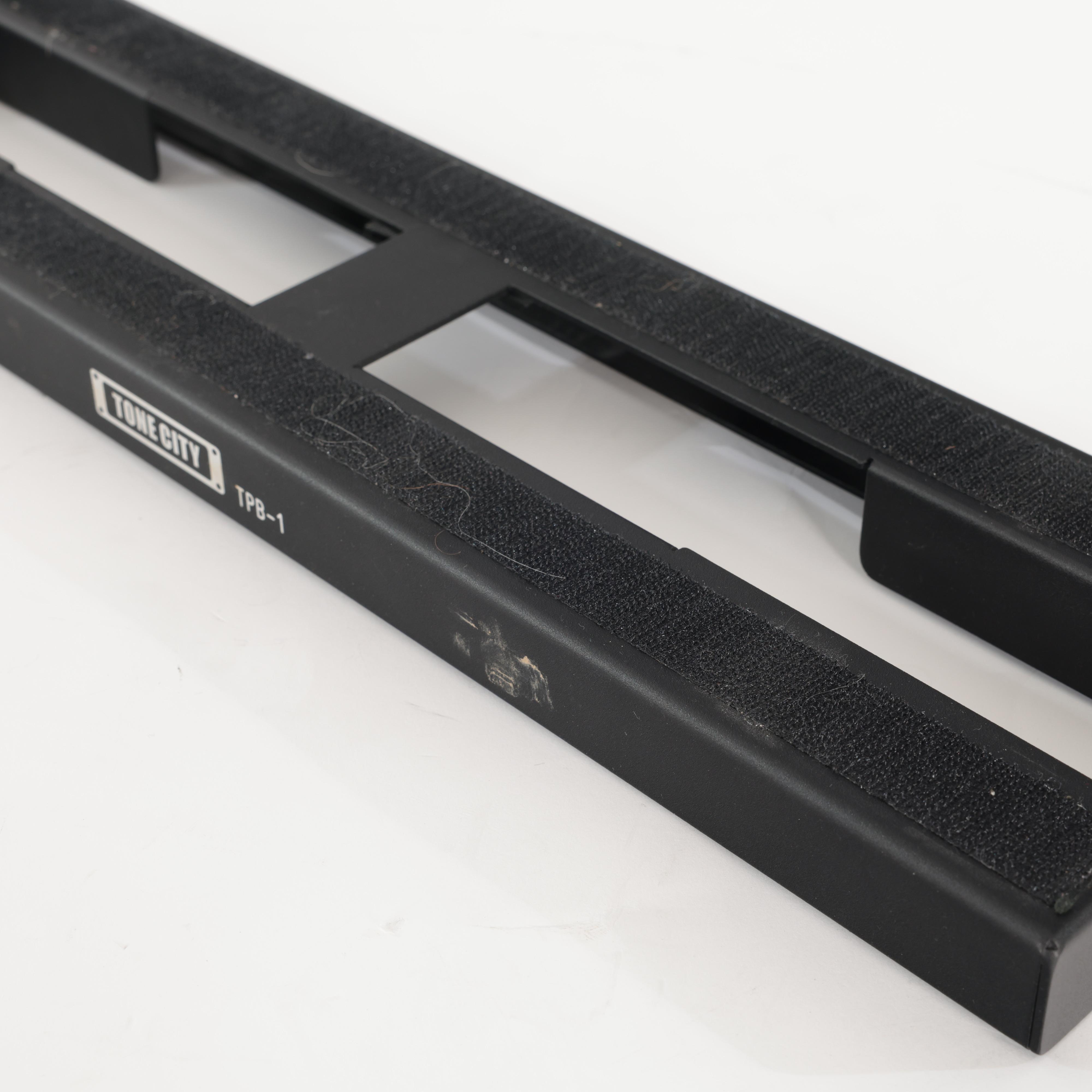 Second Hand Tone City TPB Standard Pedalboard With Gig Bag 378 - SH-141-6378 (8).jpg