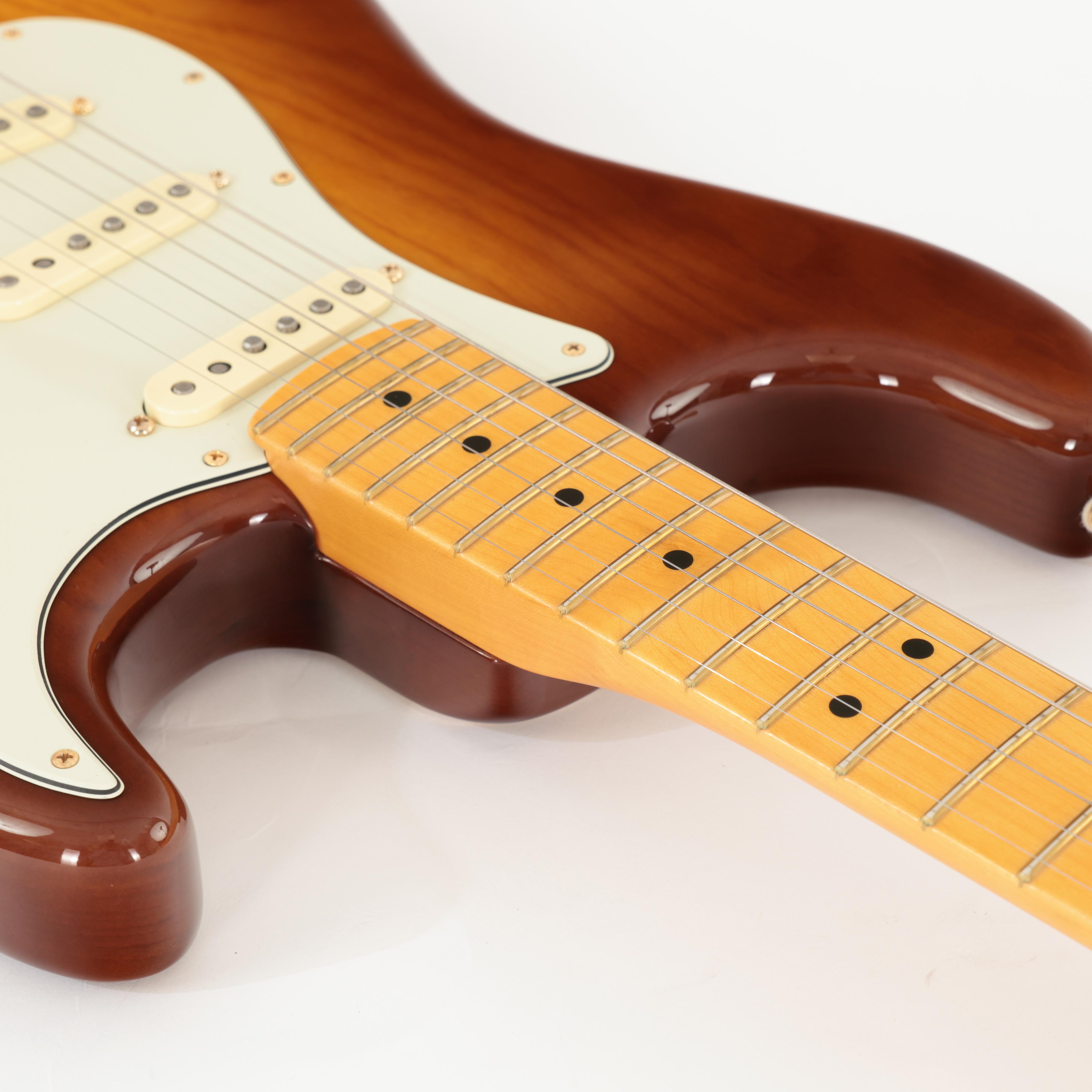 Second Hand Fender 75th Anniversary Stratocaster in 2-Color Bourbon Burst 381 - SH-122-1381 (9).jpg