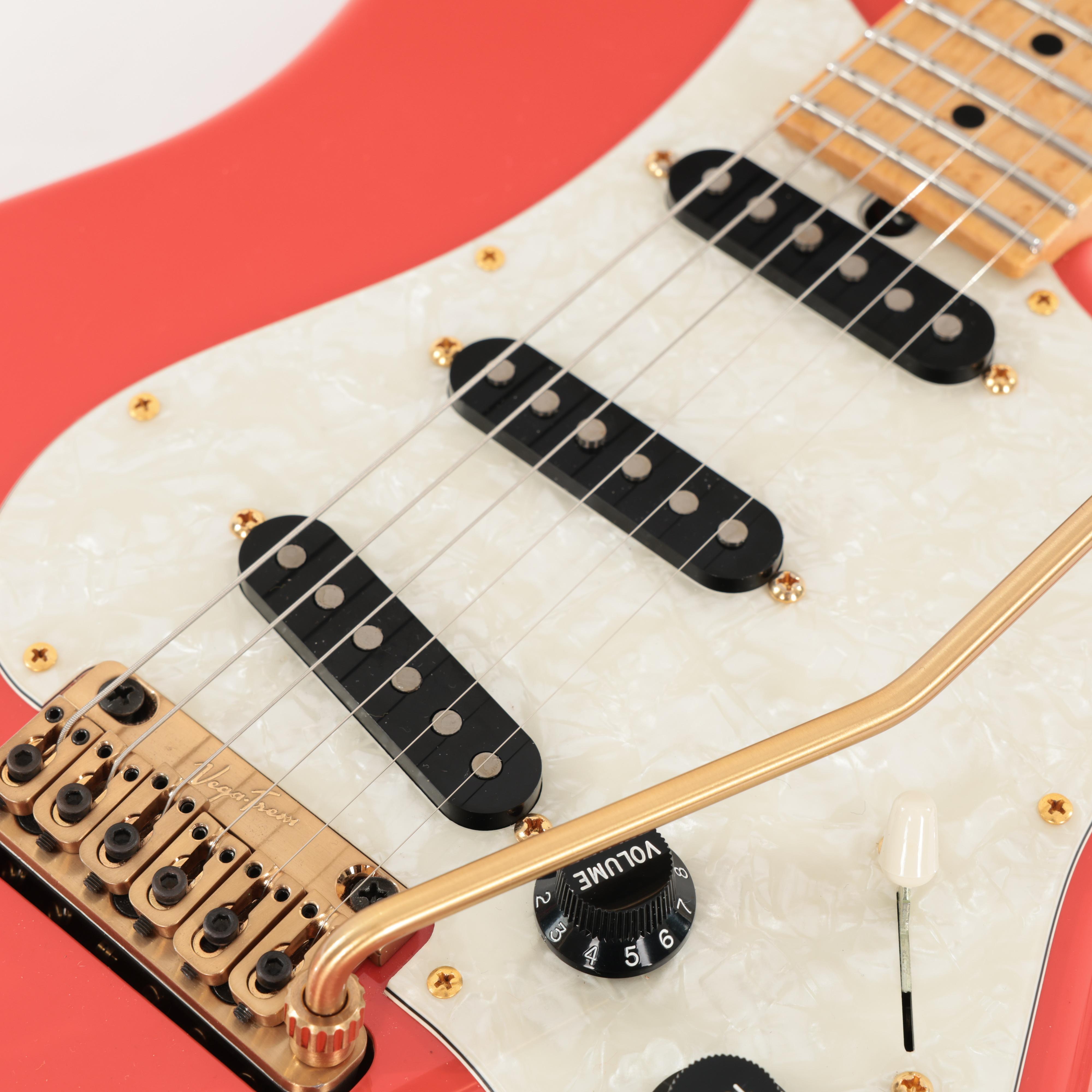 Second Hand Suhr Classic S Custom in Fiesta Red 379 - SH-141-6379 (6) - Copy.jpg