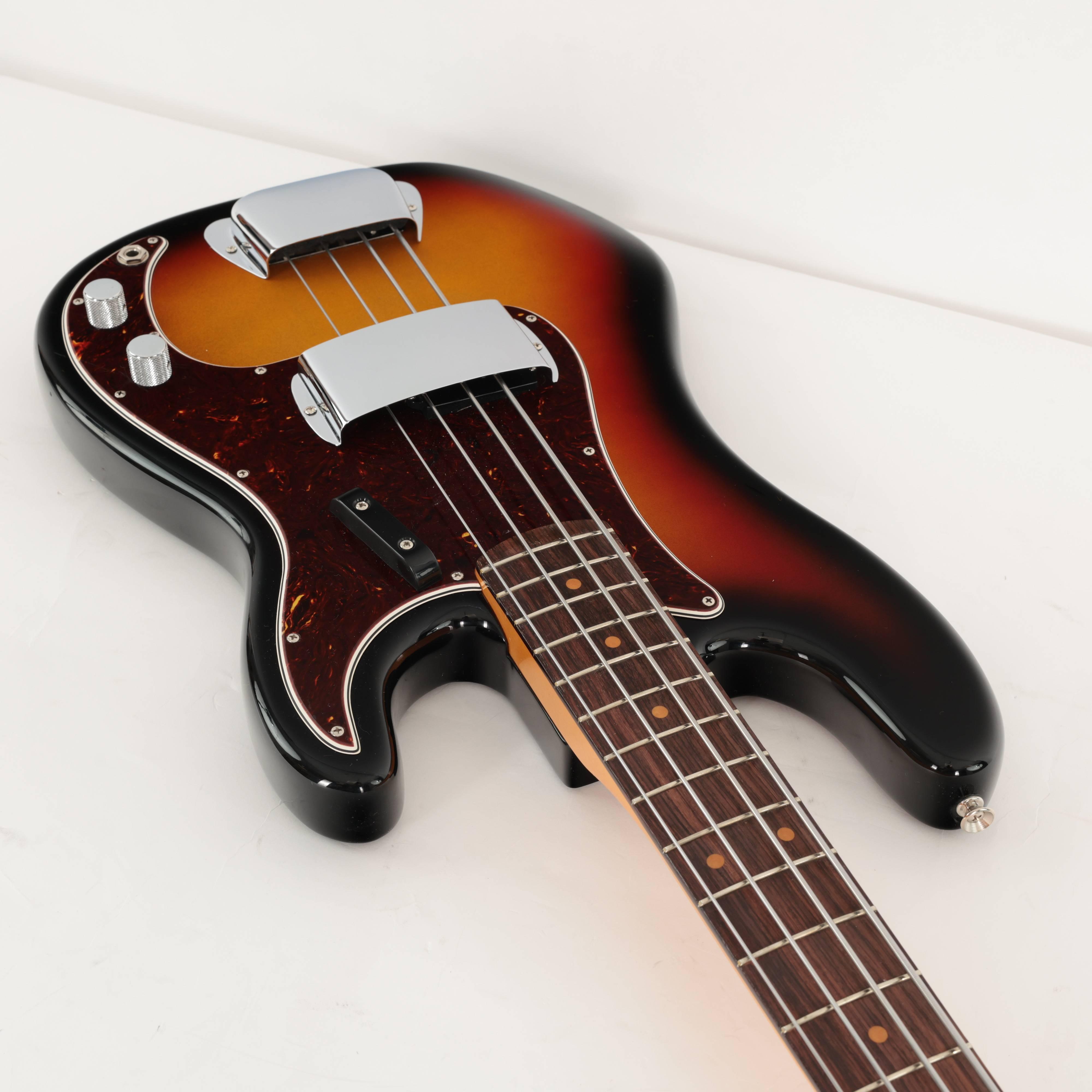 Second Hand 2025 Fender American Vintage II 1960 Presicion Bass 3-Tone Sunburst 029 - SH-168-0029 (8).jpg