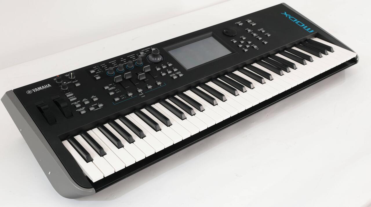Second Hand Yamaha MODX 6 61-key Synthesiser 826 - SH-204-1826 (3).jpg