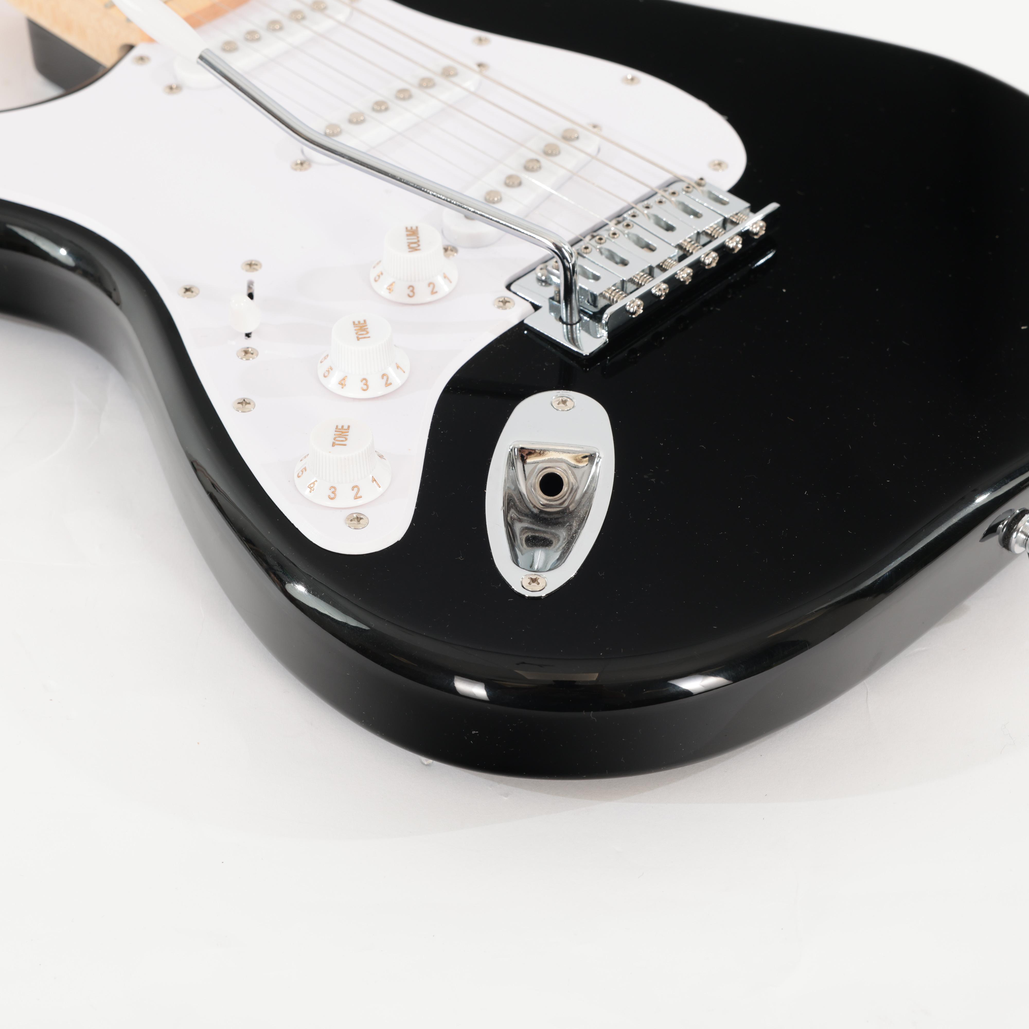 Second Hand Squier Strat Affinity Black Maple Left-Handed 022 - SH-168-0022 (7).jpg