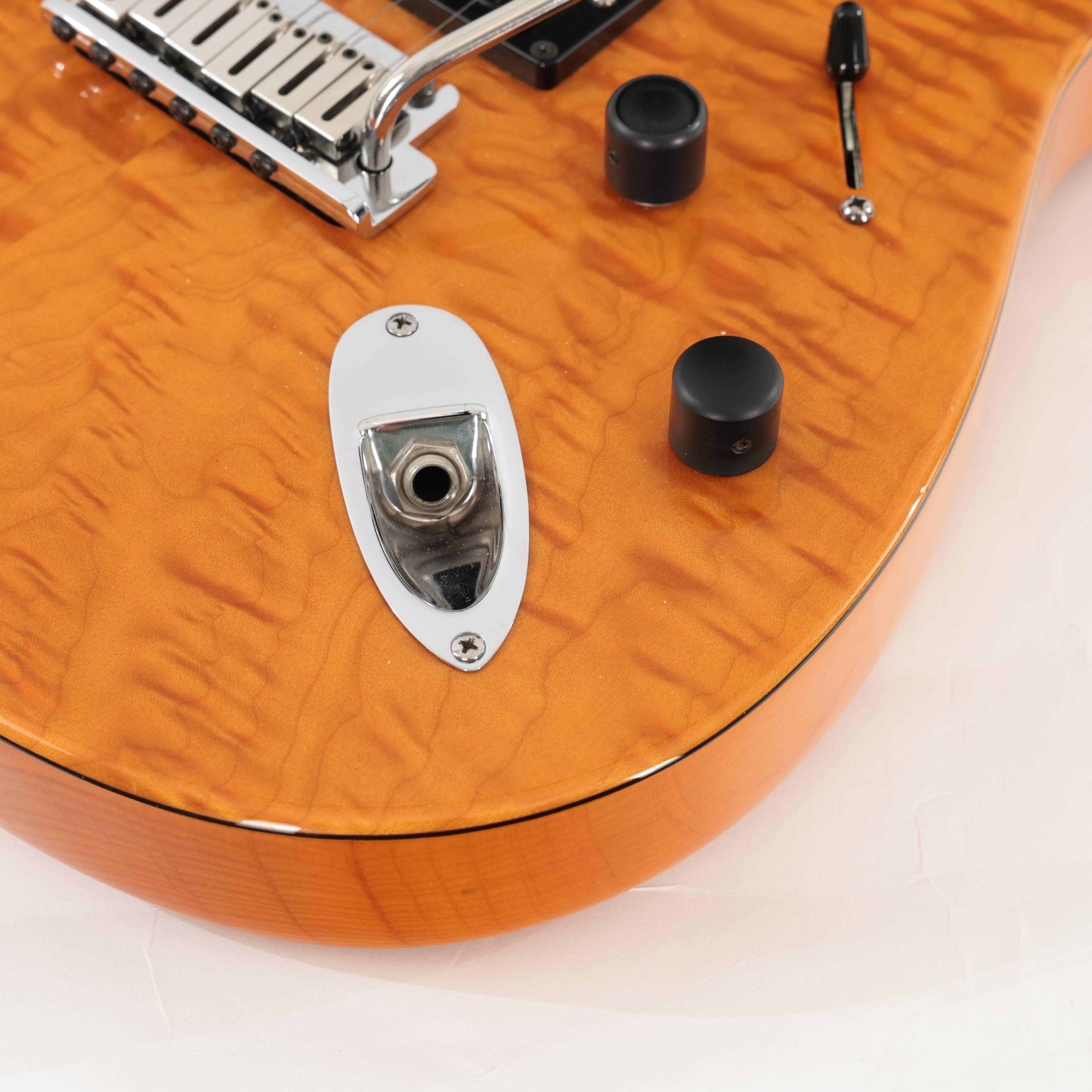 Second Hand Fender American Deluxe HSS Stratocaster Electric Guitar in QMT Amber 411 - SH-141-6411 (7).jpg