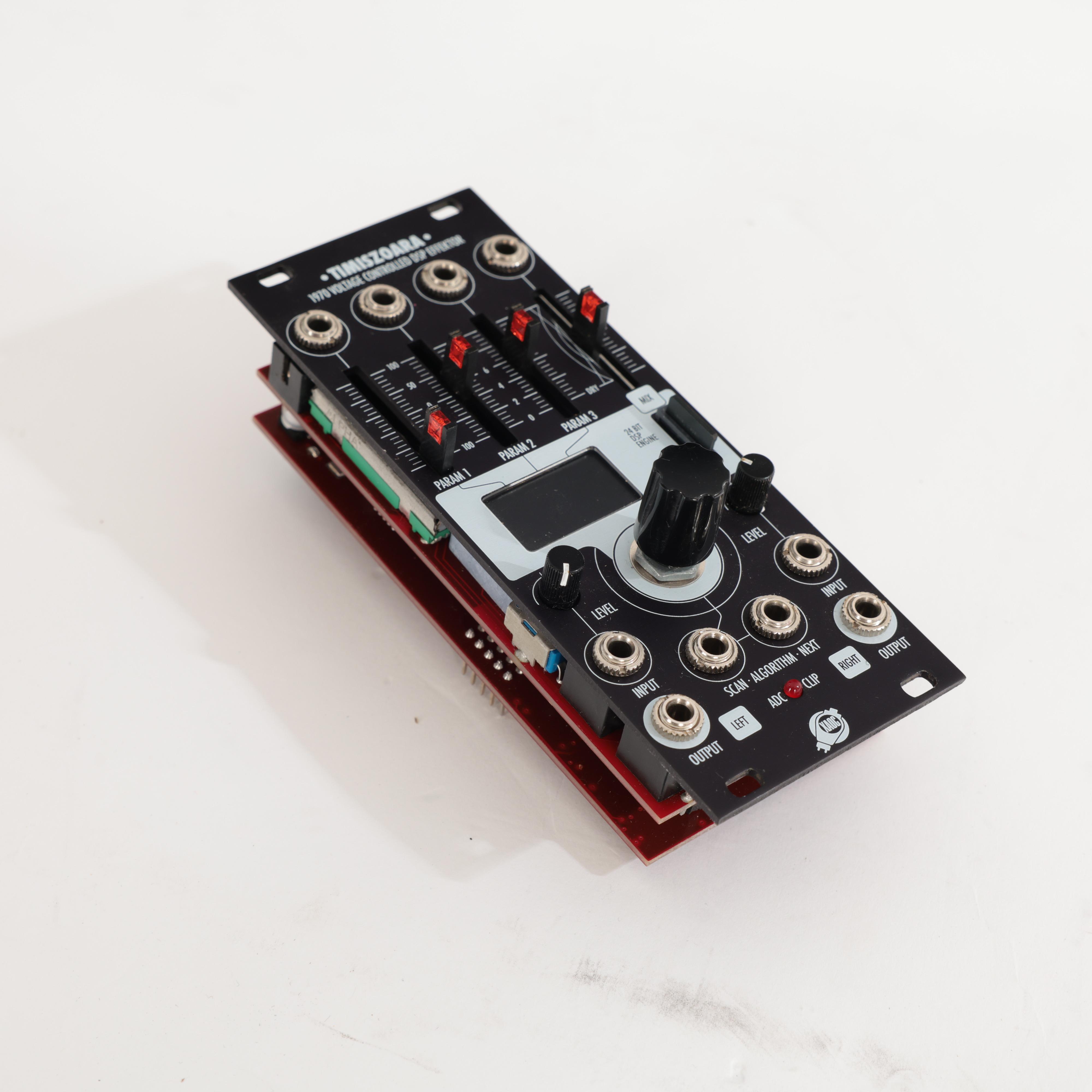Second Hand XAOC Devices Timiszoara Stereo multi-effect processor Eurorack Module 811 - SH-204-1811 (3).jpg