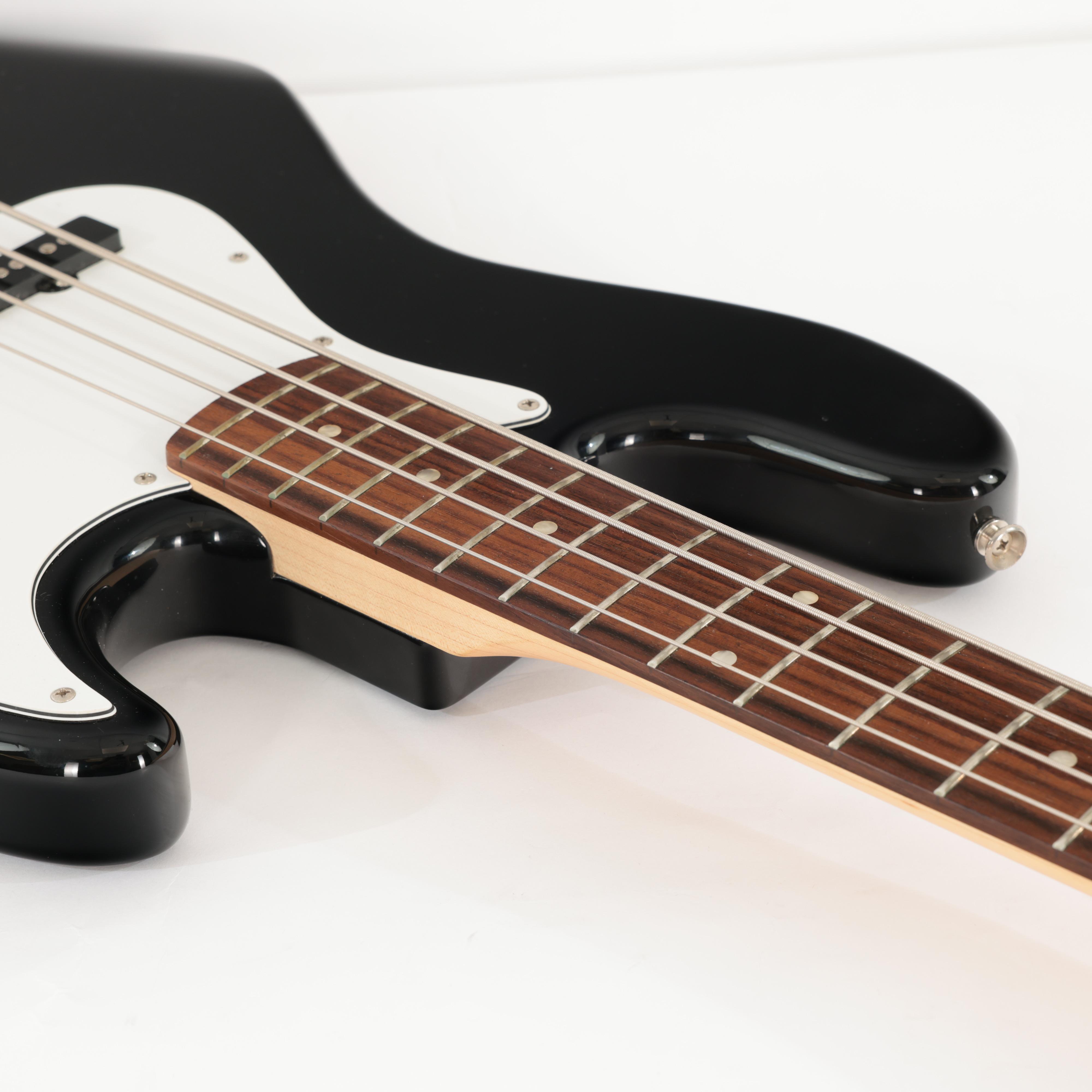 Second Hand Squier Affinity Jazz Bass In Black 389 - SH-141-6389 (9).jpg