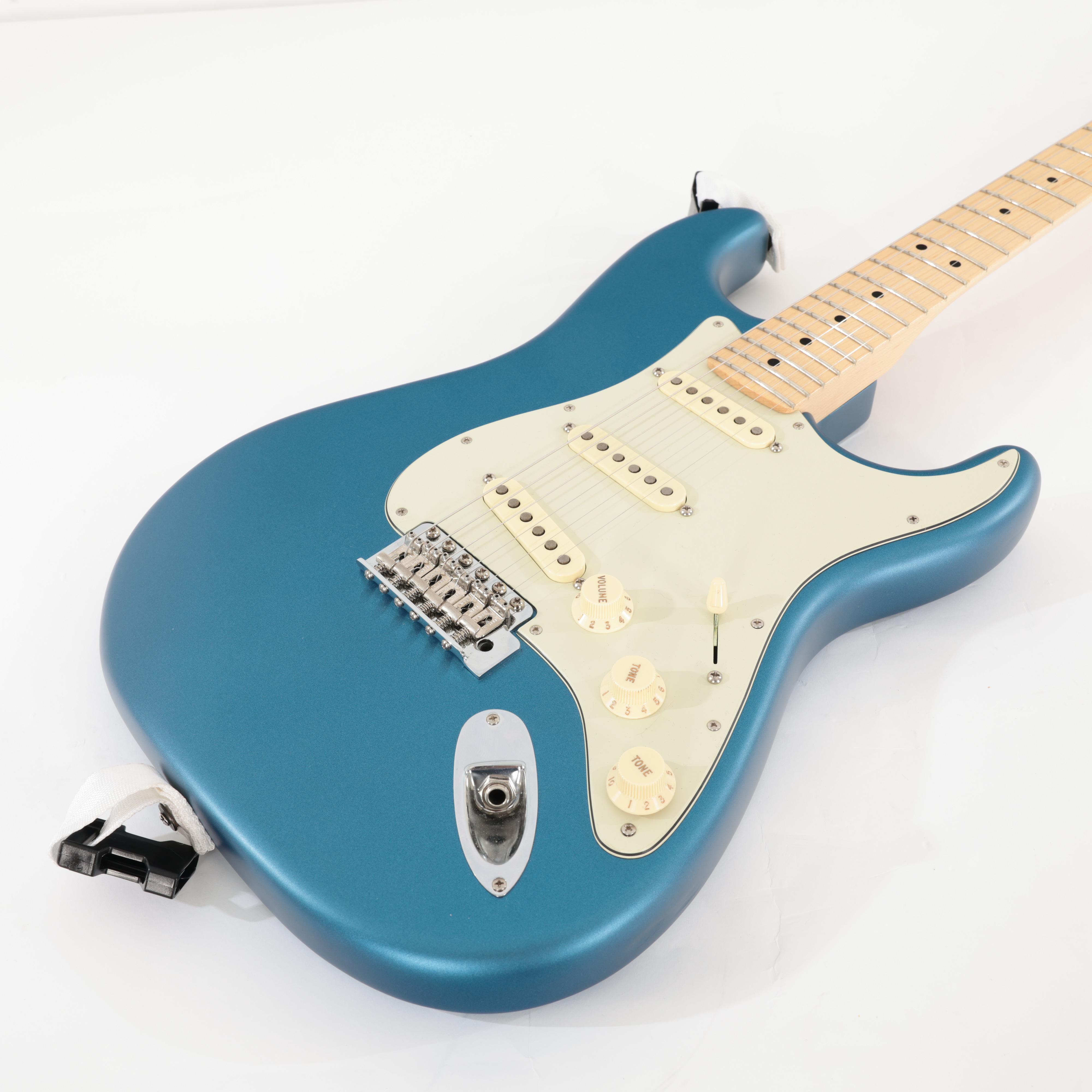 Second Hand Fender American Performer Stratocaster in Blue 364 - SH-141-6364 (5).jpg