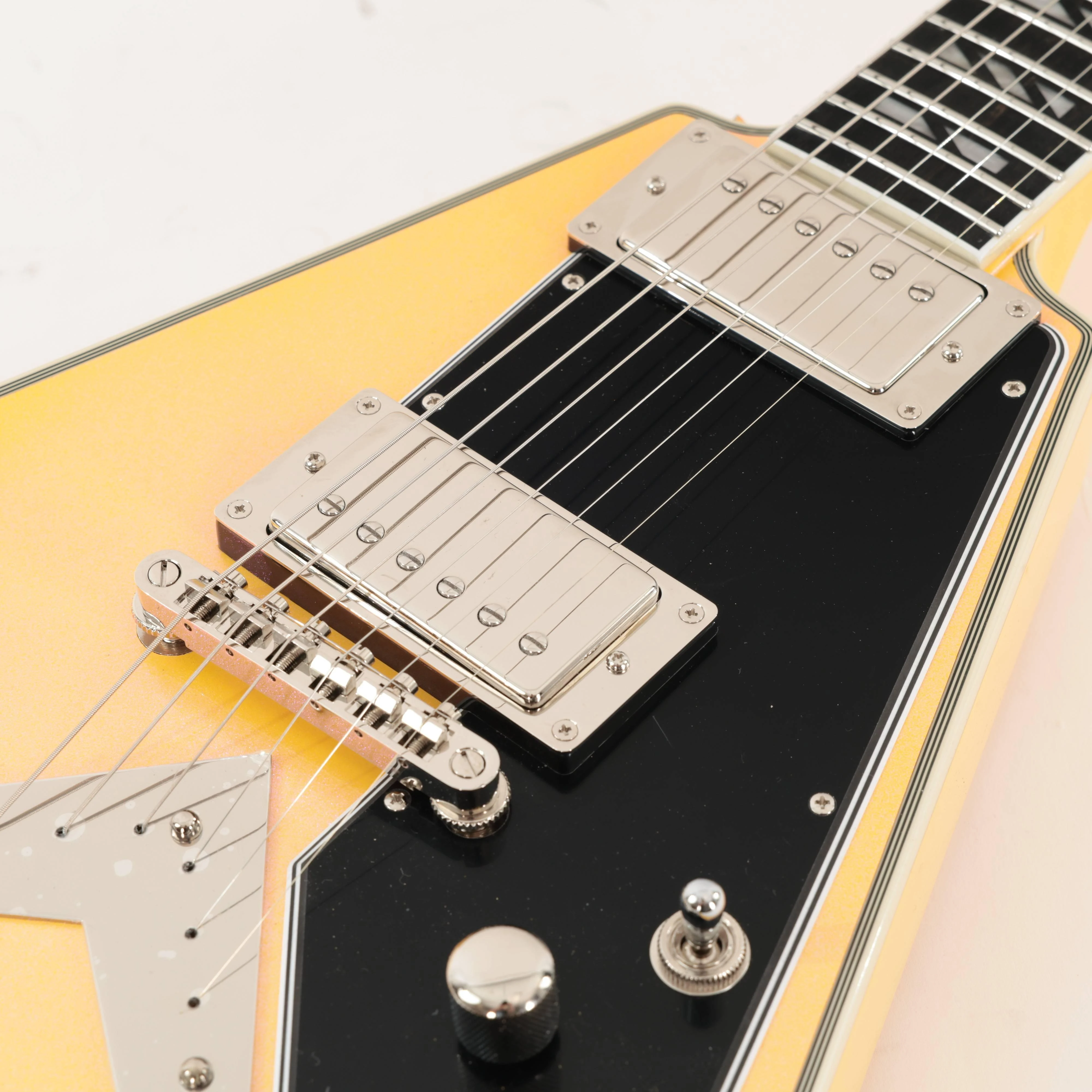 B Stock : Epiphone Futura Flying V Custom Electric Guitar in Solaris Shift - 001 - B-EIFFVCSLS-0001 (9).jpg