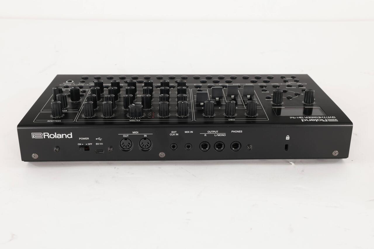 Second Hand Roland SH-4d Synthesizer 828 - SH-204-1828 (5).jpg