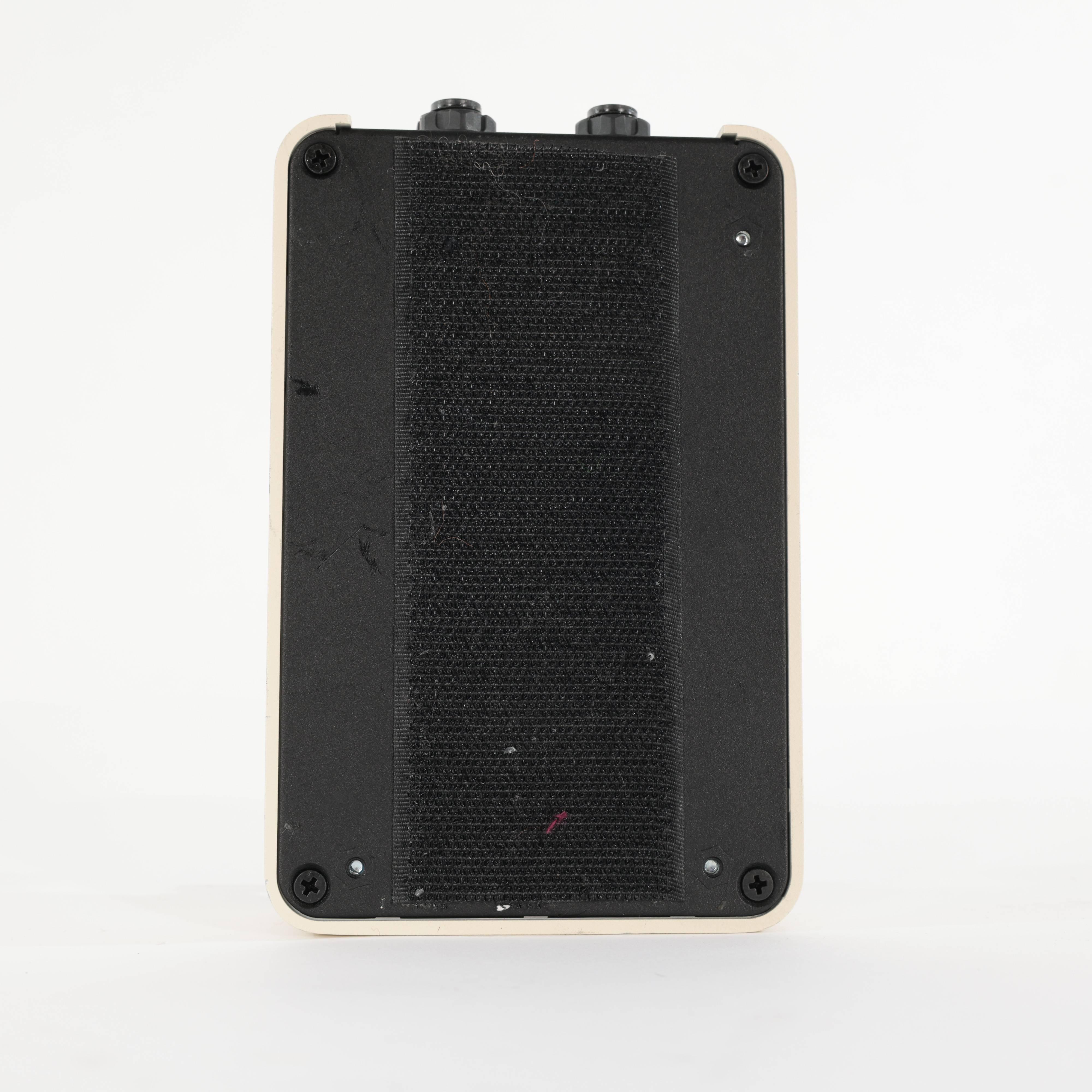 Second Hand Universal Audio UAFX Astra Modulation Machine Pedal 848 - SH-204-1848 (5).jpg