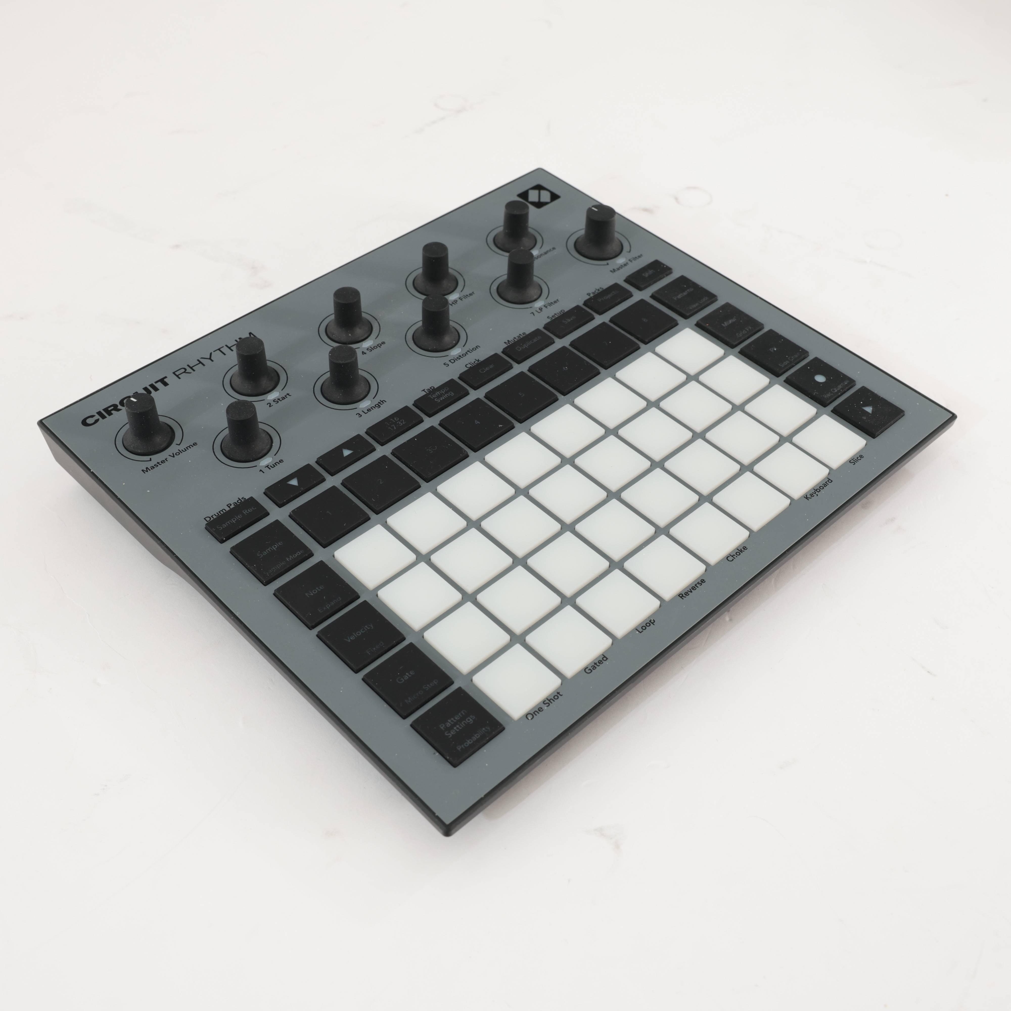 Second Hand Novation Circuit Rhythm 036 - SH-168-0036 (3).jpg