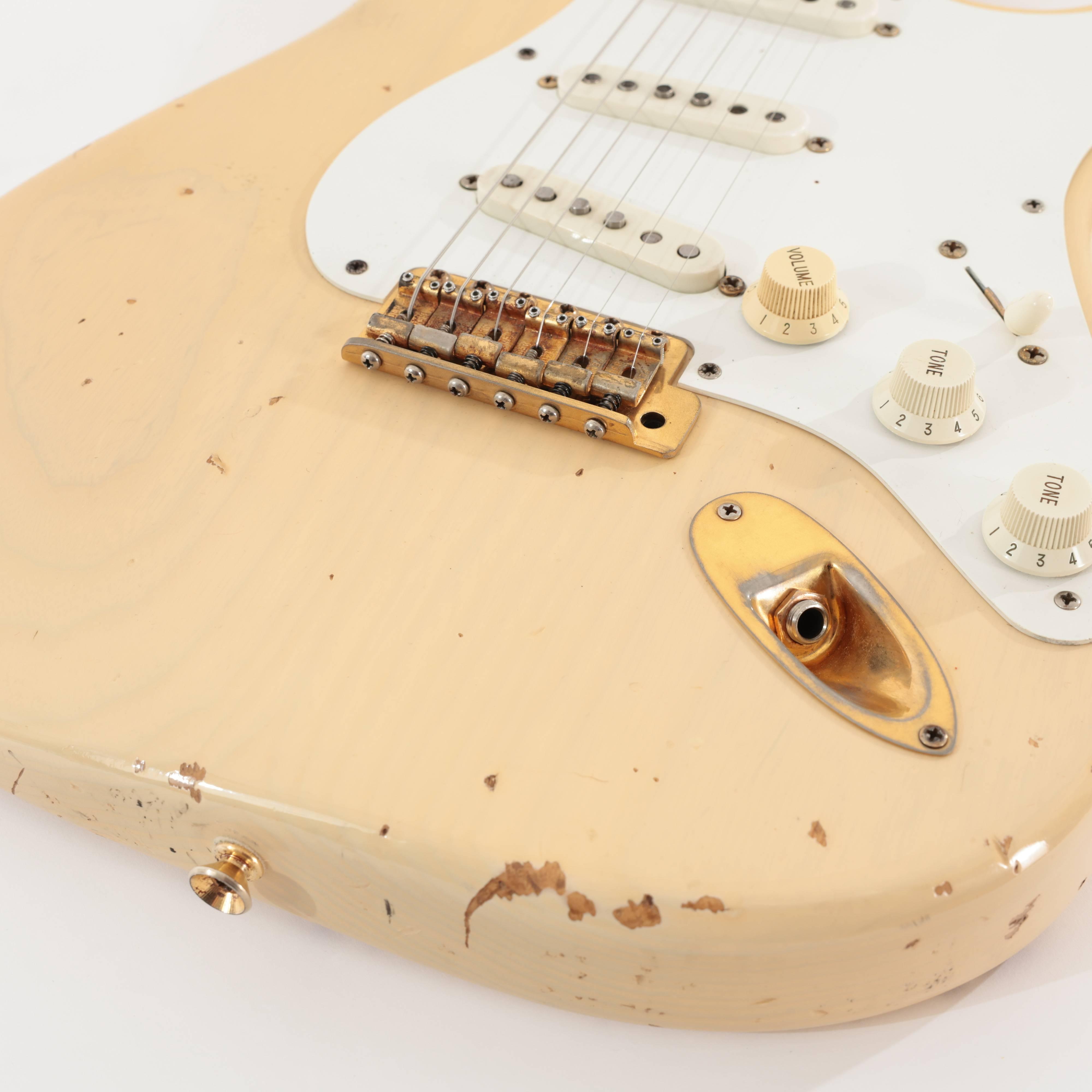 Second Hand Fender Custom Shop Vince Cunnetto 1996 Mary Kaye Strat 634 - SH-114-2634 (8).jpg