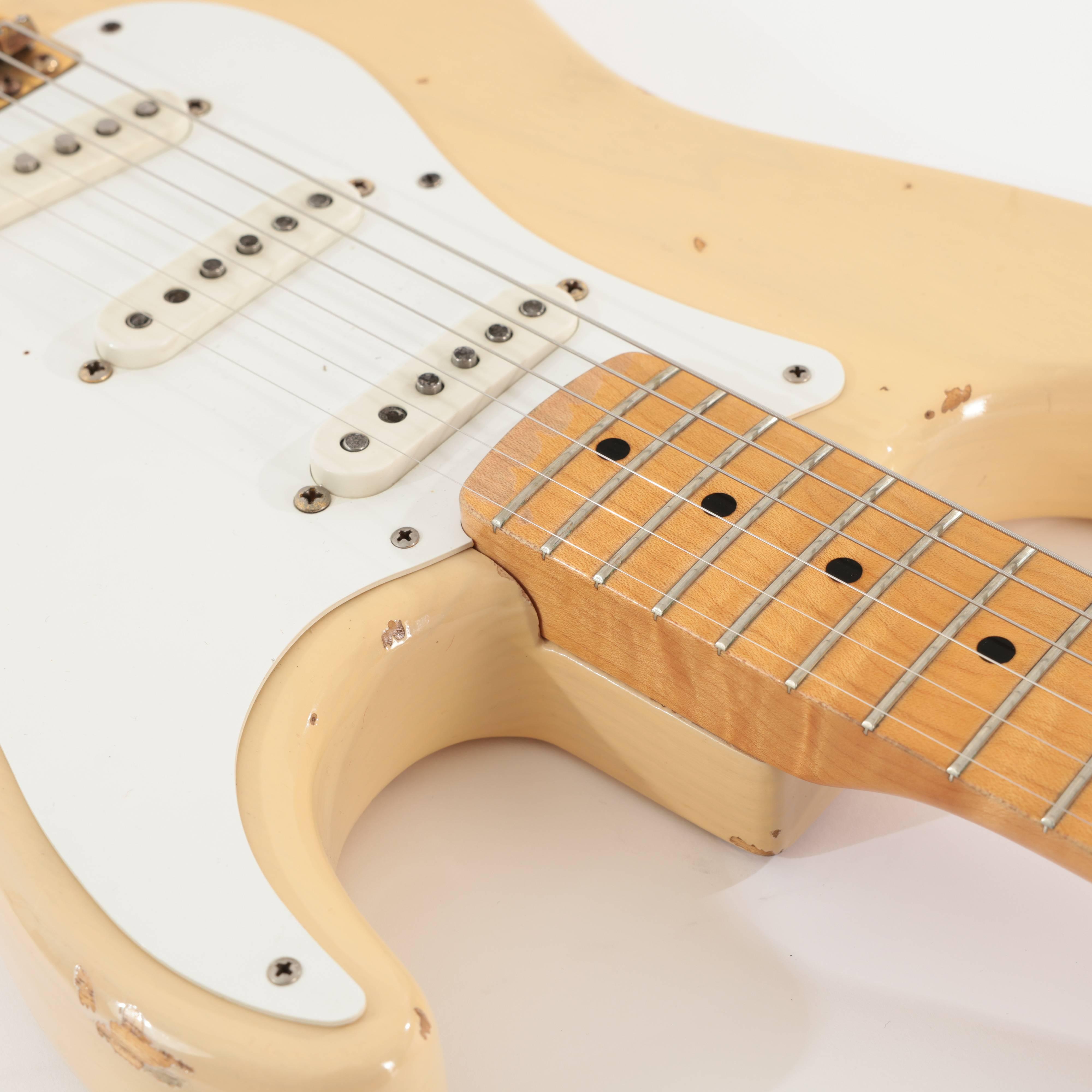 Second Hand Fender Custom Shop Vince Cunnetto 1996 Mary Kaye Strat 634 - SH-114-2634 (10).jpg
