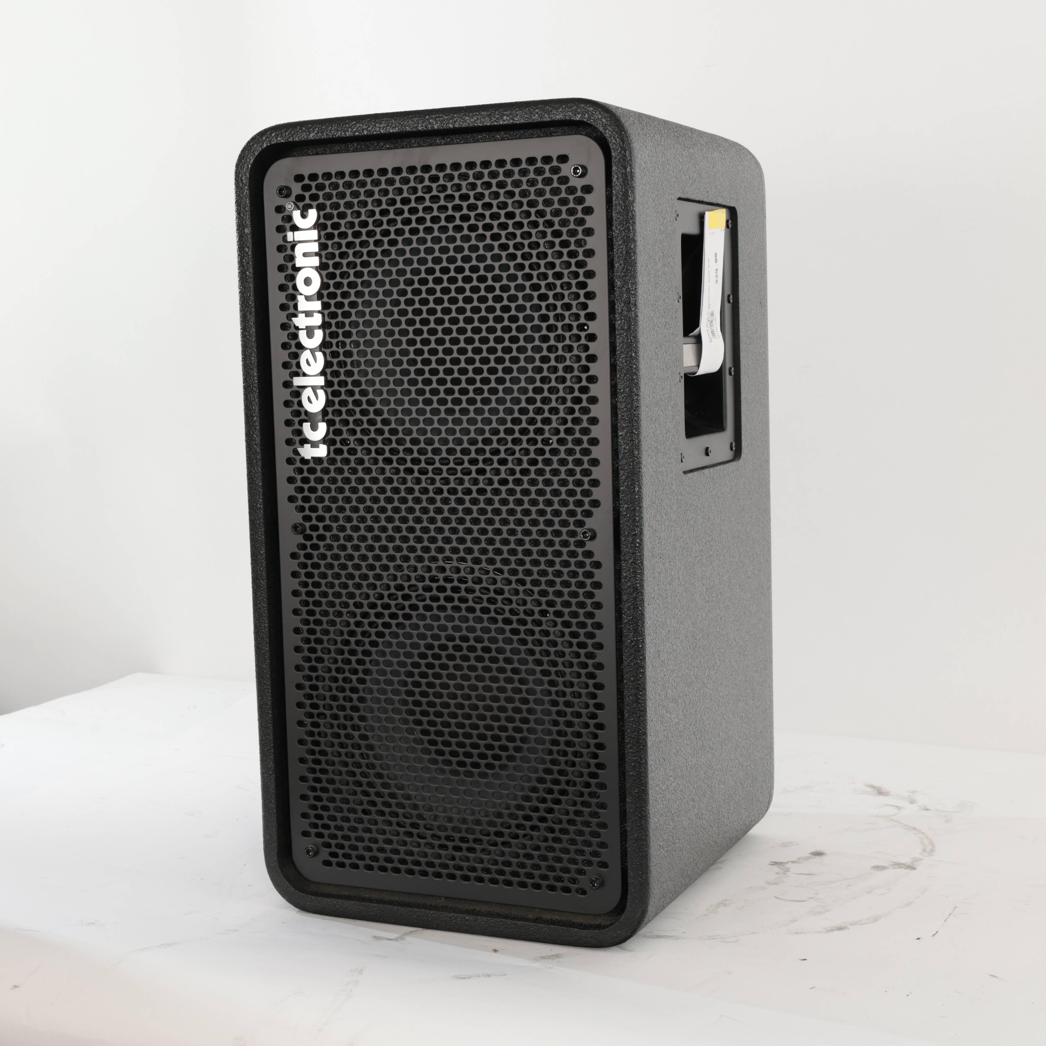 Second Hand TC Electronic RS210 2x10 Vertical Bass Cab 709 - SH-241-6709 (3).jpg