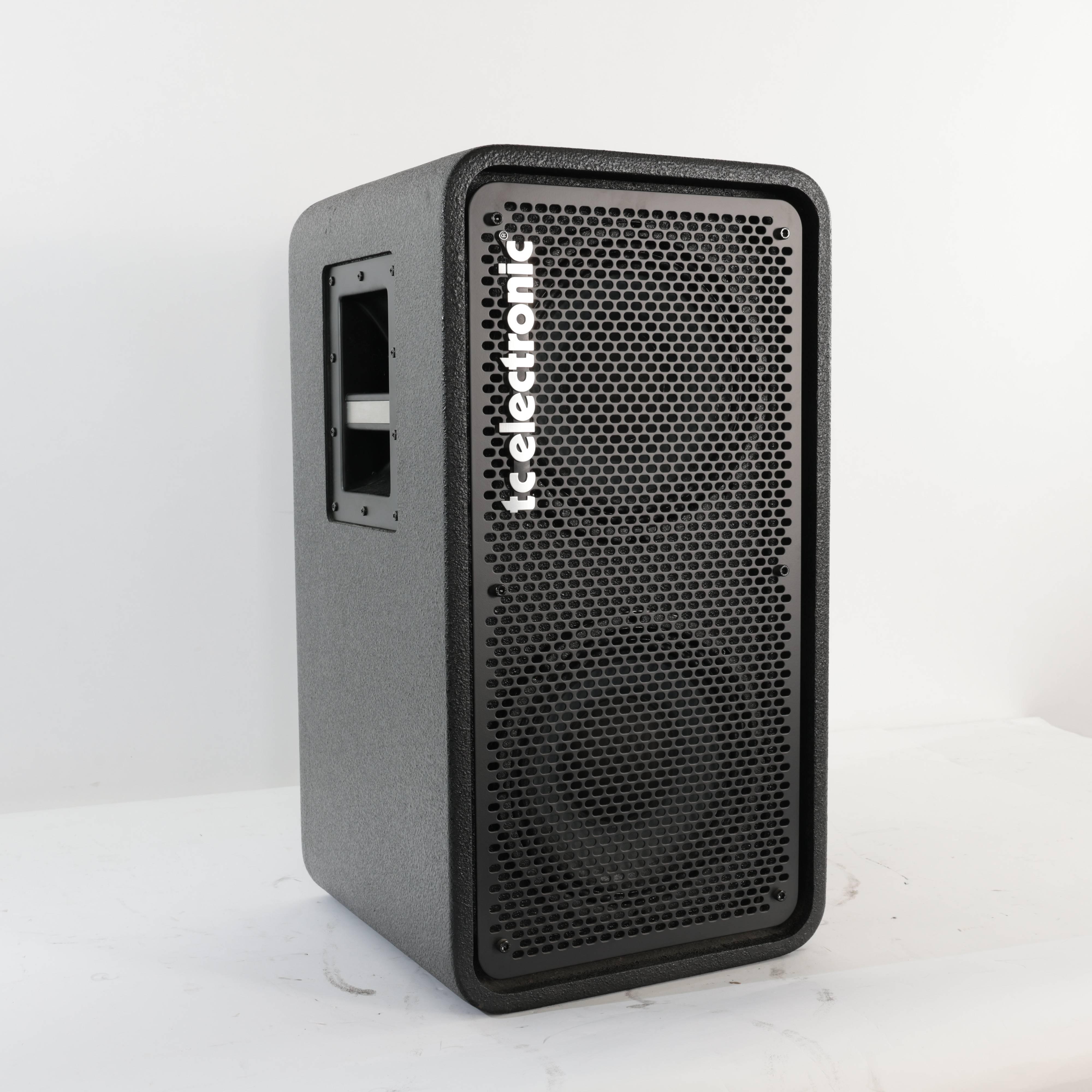 Second Hand TC Electronic RS210 2x10 Vertical Bass Cab 709 - SH-241-6709 (4).jpg