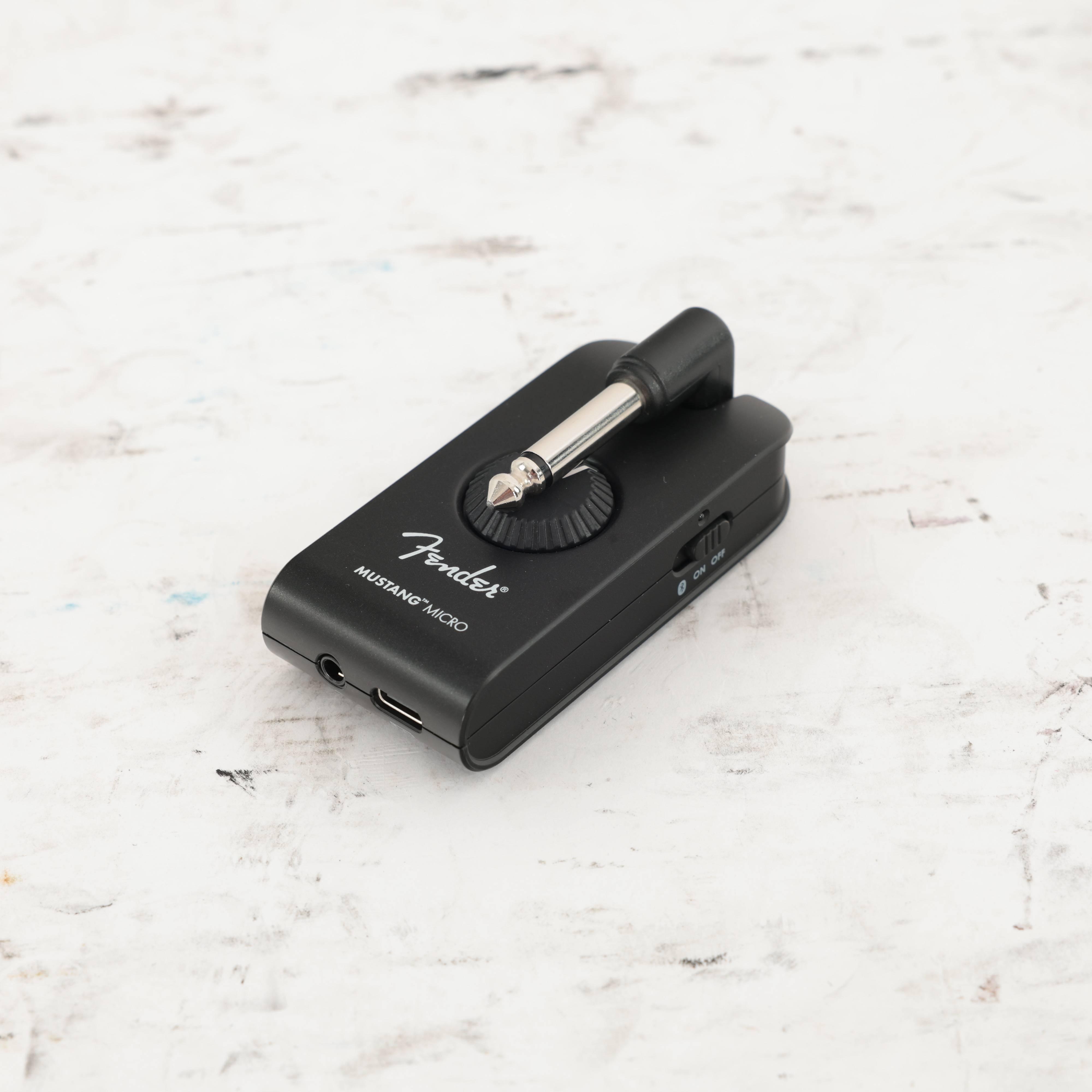 Second Hand Fender Mustang Micro Headphone Amplifier 697 - SH-241-6697 (4).jpg