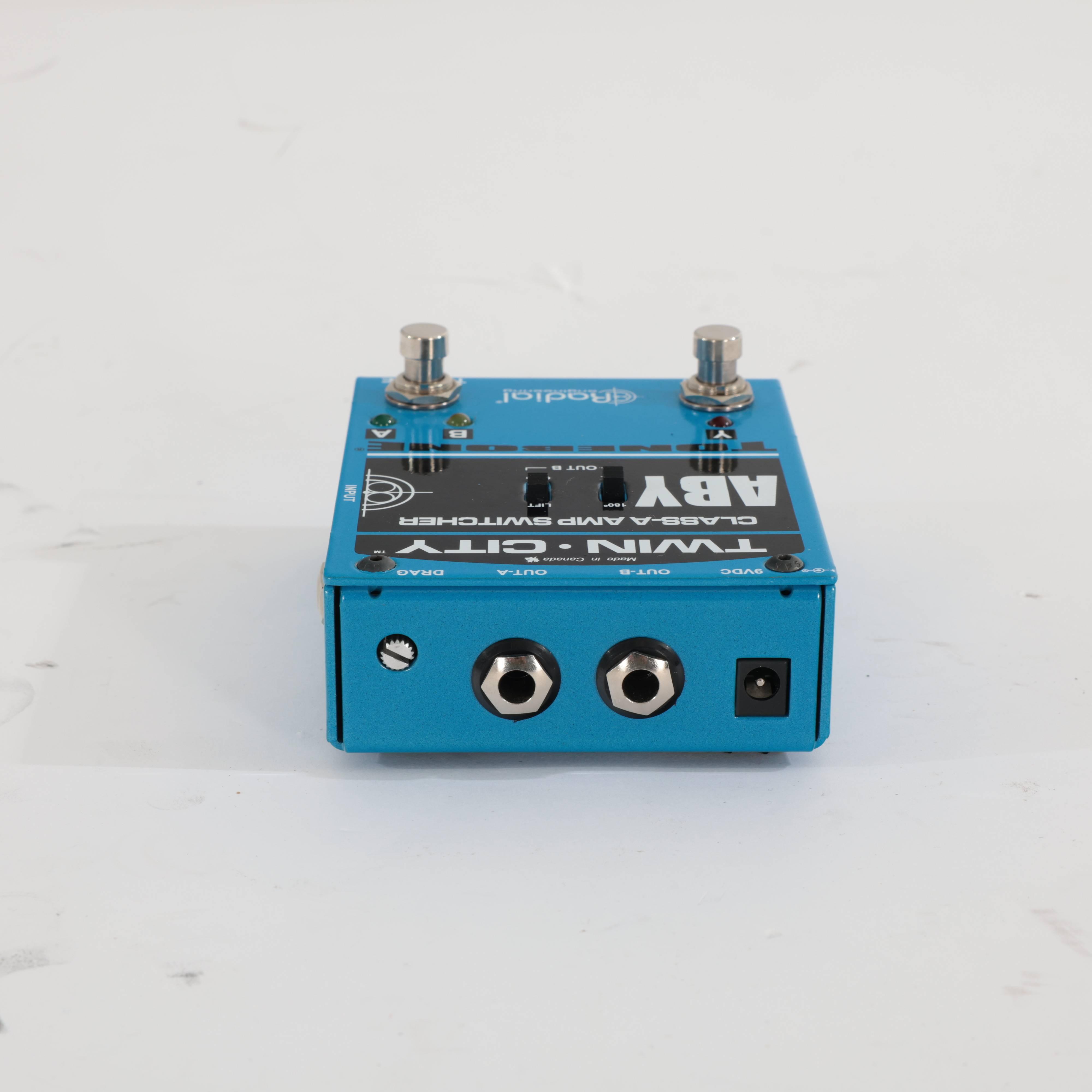 Second Hand Radial Engineering Twin City AB-Y Pedal 041 - SH-168-0041 (5).jpg
