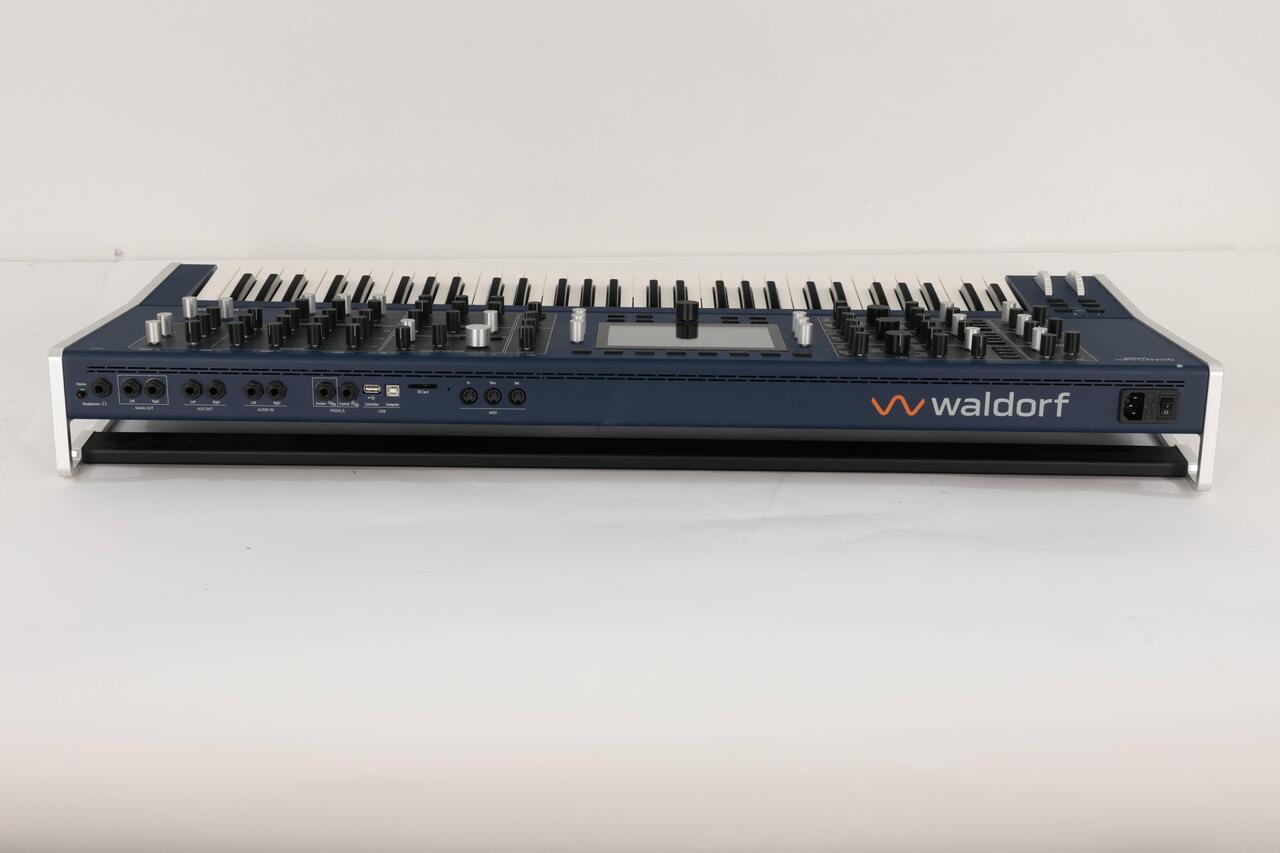 Second Hand Waldorf Quantum MK 2 845 - SH-204-1845 (5).jpg