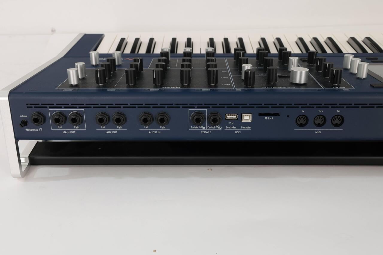 Second Hand Waldorf Quantum MK 2 845 - SH-204-1845 (6).jpg