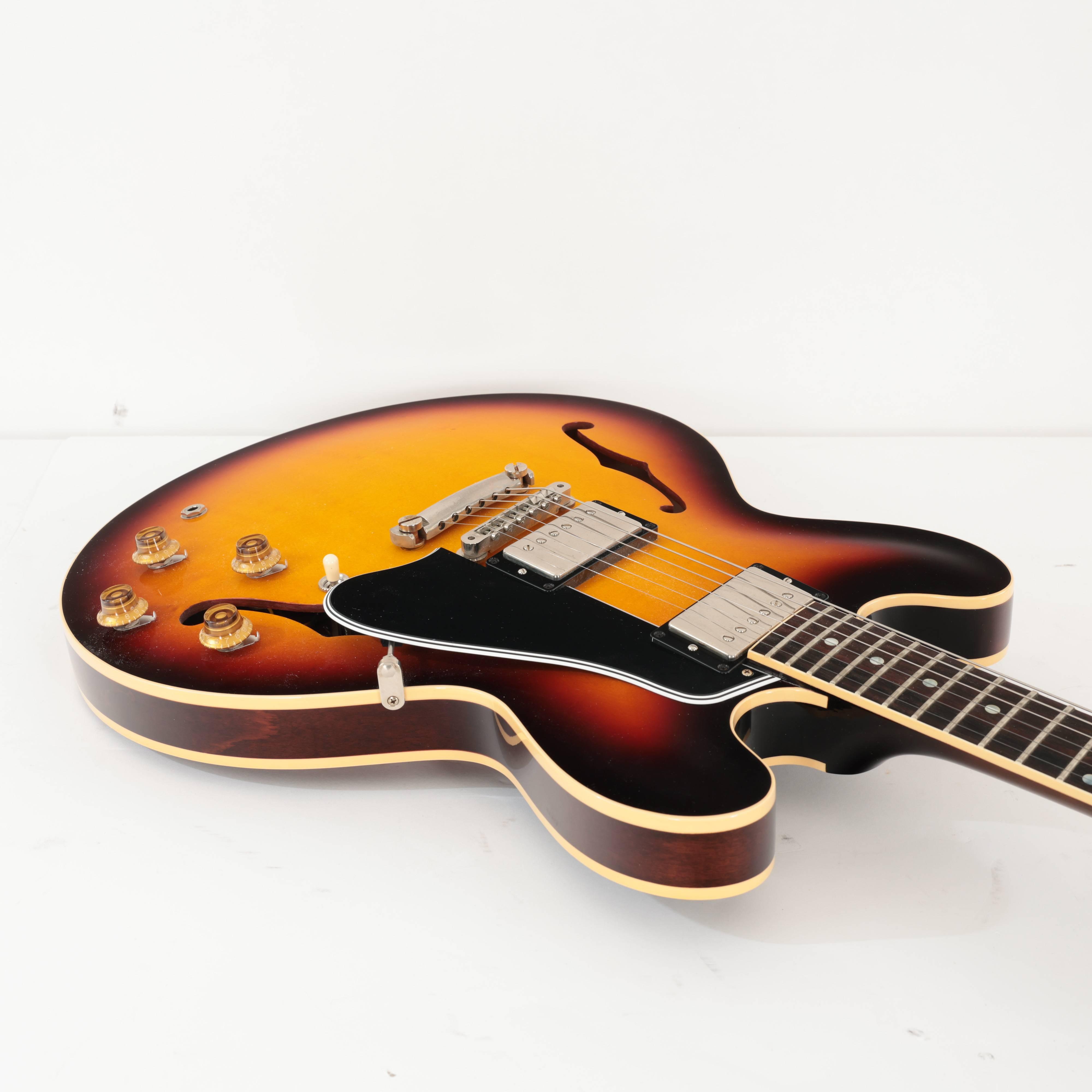 Second Hand Gibson Custom Shop 1959 ES-335 Reissue VOS Vintage Burst 636 - SH-114-2636 (8).jpg