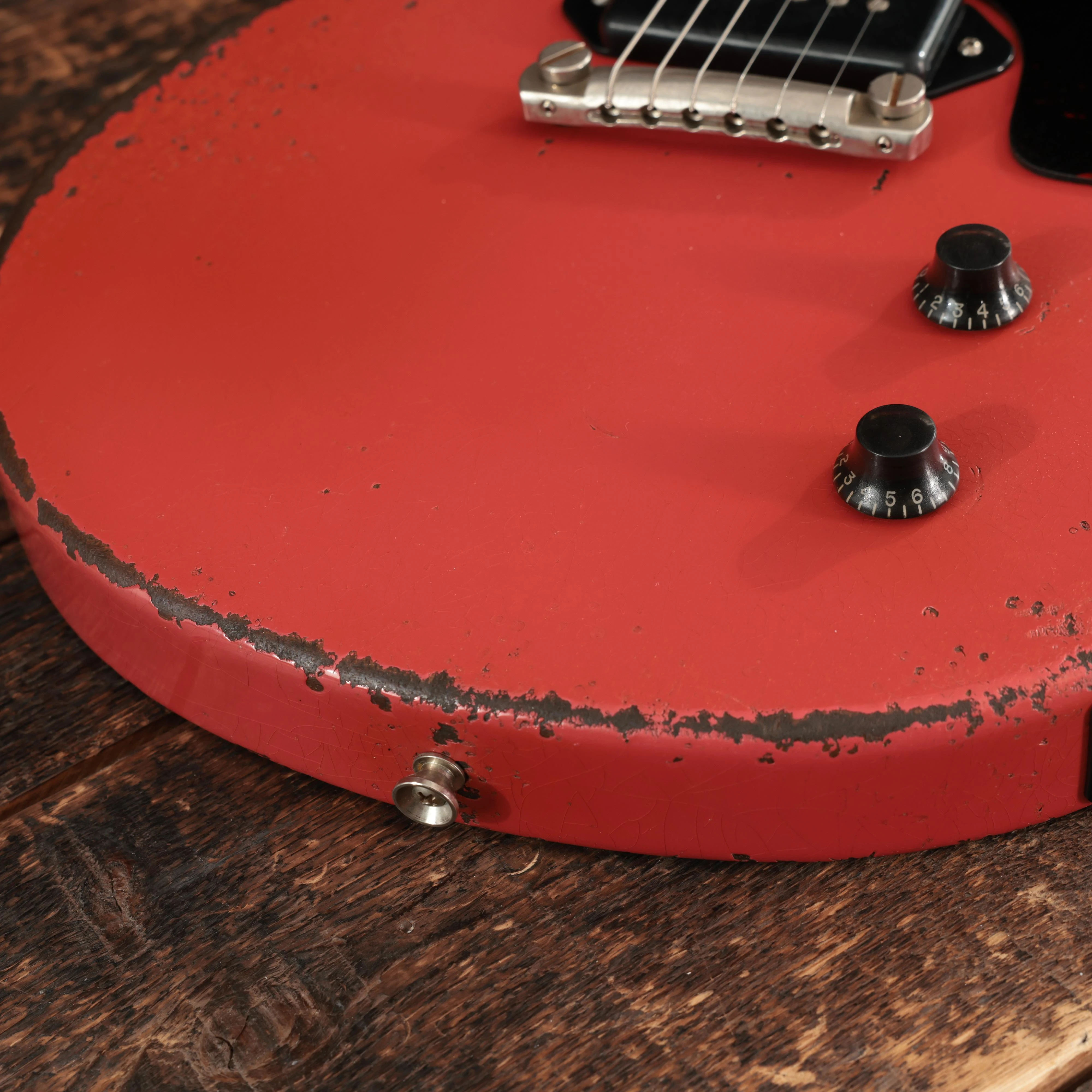 Rock N Roll Relics Thunders Standard Medium Aged in Faded Fiesta Red - 262102 (10).JPG