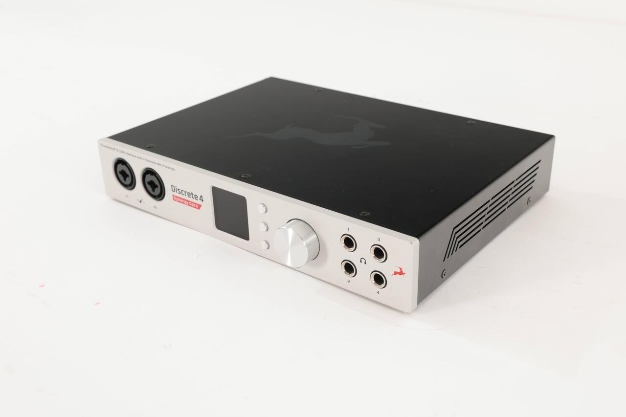 B Stock : Antelope Audio Discrete 4 Pro Synergy Core Thunderbolt Audio Interface - 002 - B-DISCRET-0002 (4).jpg