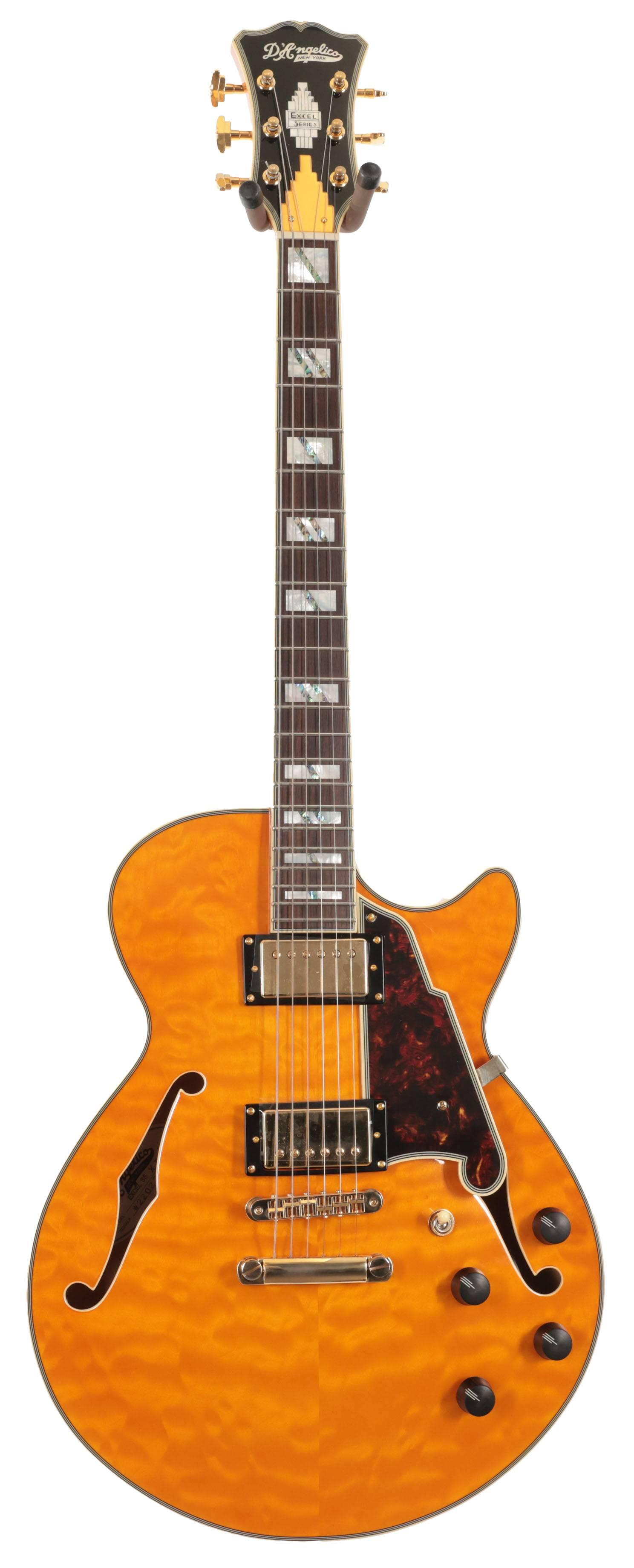 Second Hand D'Angelico Excel DC XT Vintage Natural Quilt 771 - SH-241-6771 (3).jpg