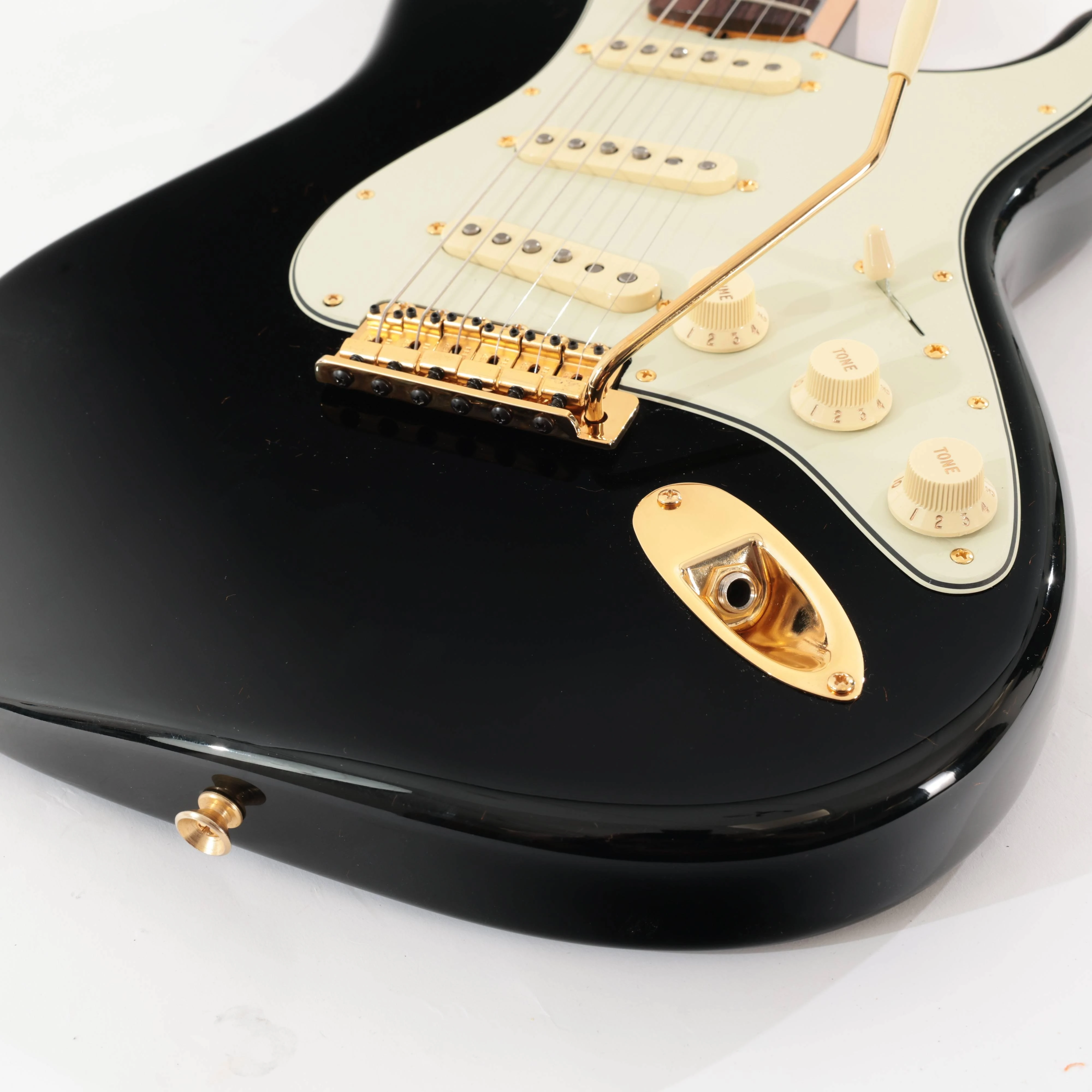 Second Hand Fender American Vintage II 61 Strat FSR Black Maple 167 - SH-221-0167 (7).jpg
