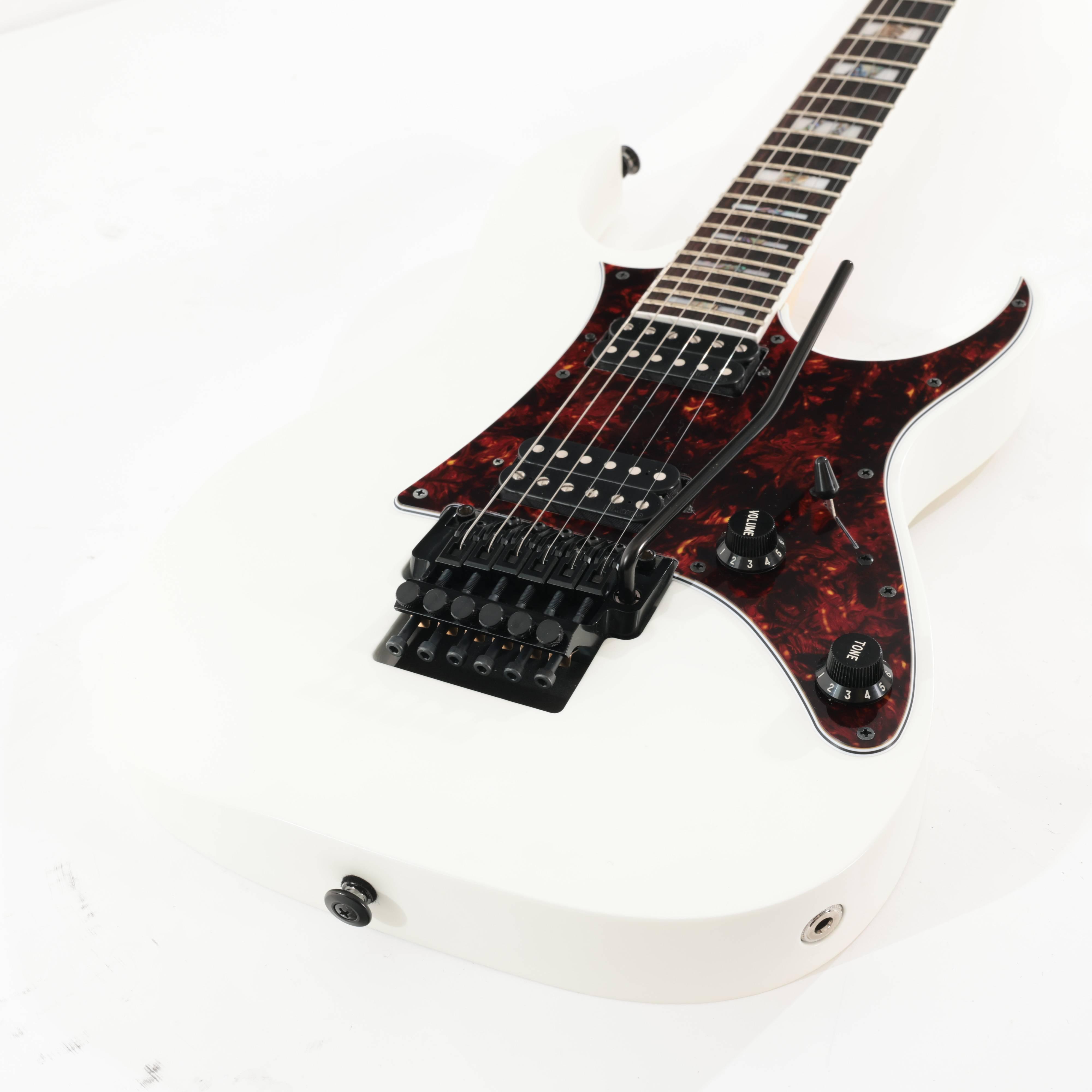 Second Hand Ibanez Prestige RG6530DX-WHF Electric Guitar In White Flat 050 - SH-168-0050 (6).jpg