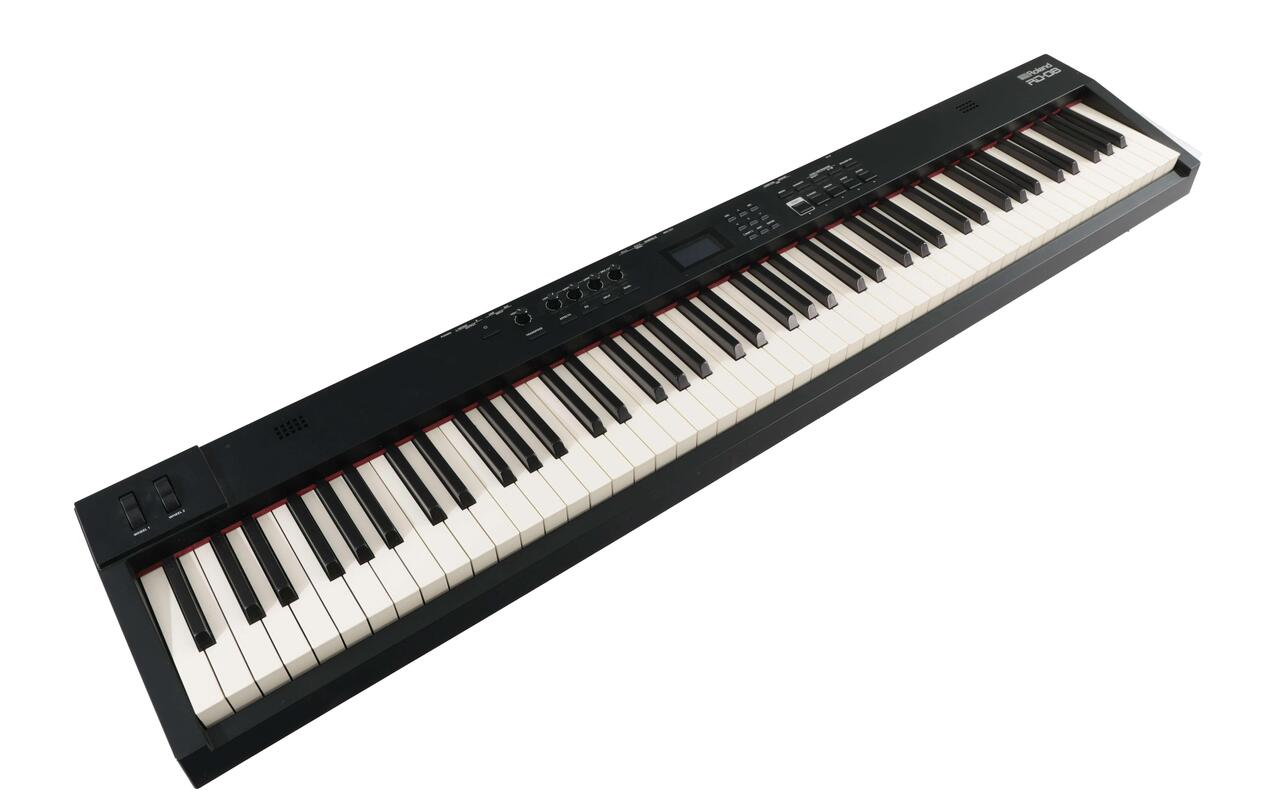 Second Hand Roland RD-08 Digital Piano 084 - SH-130-1084 (4).jpg