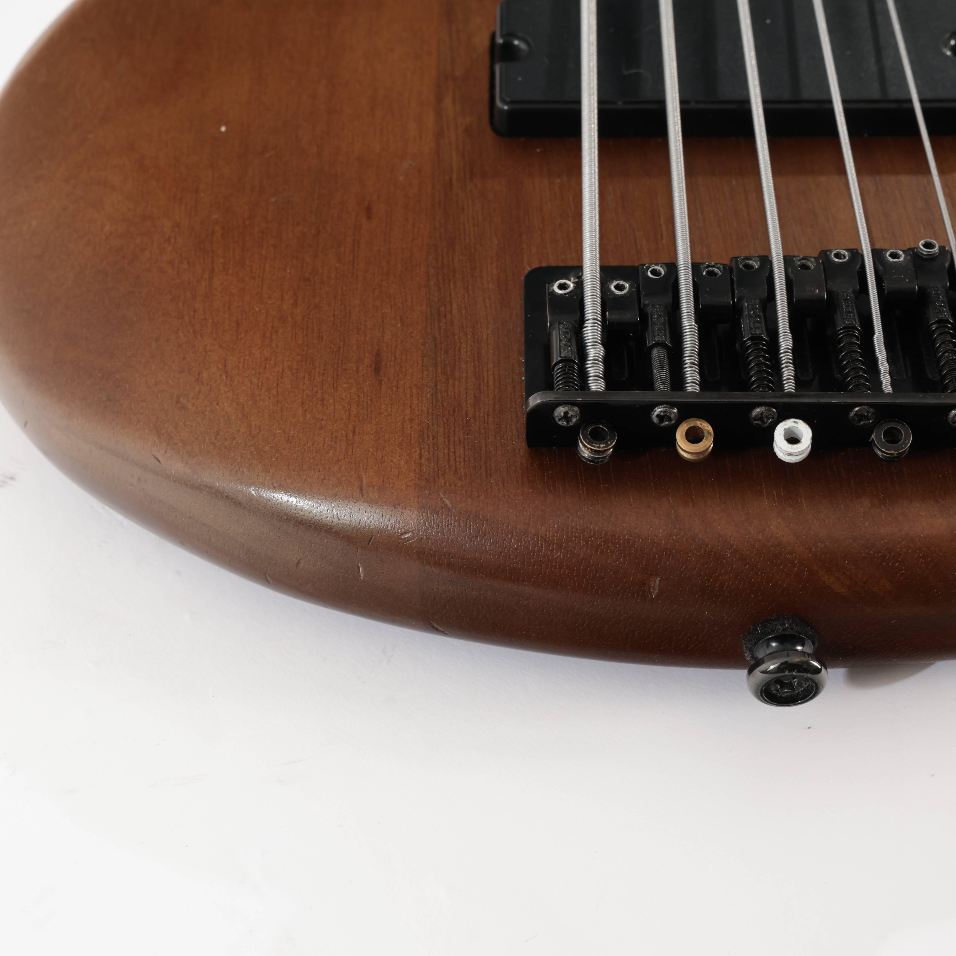 Second Hand Ibanez Gio 5 String GSR205B Bass 539 - SH-197-0539 (10).jpg