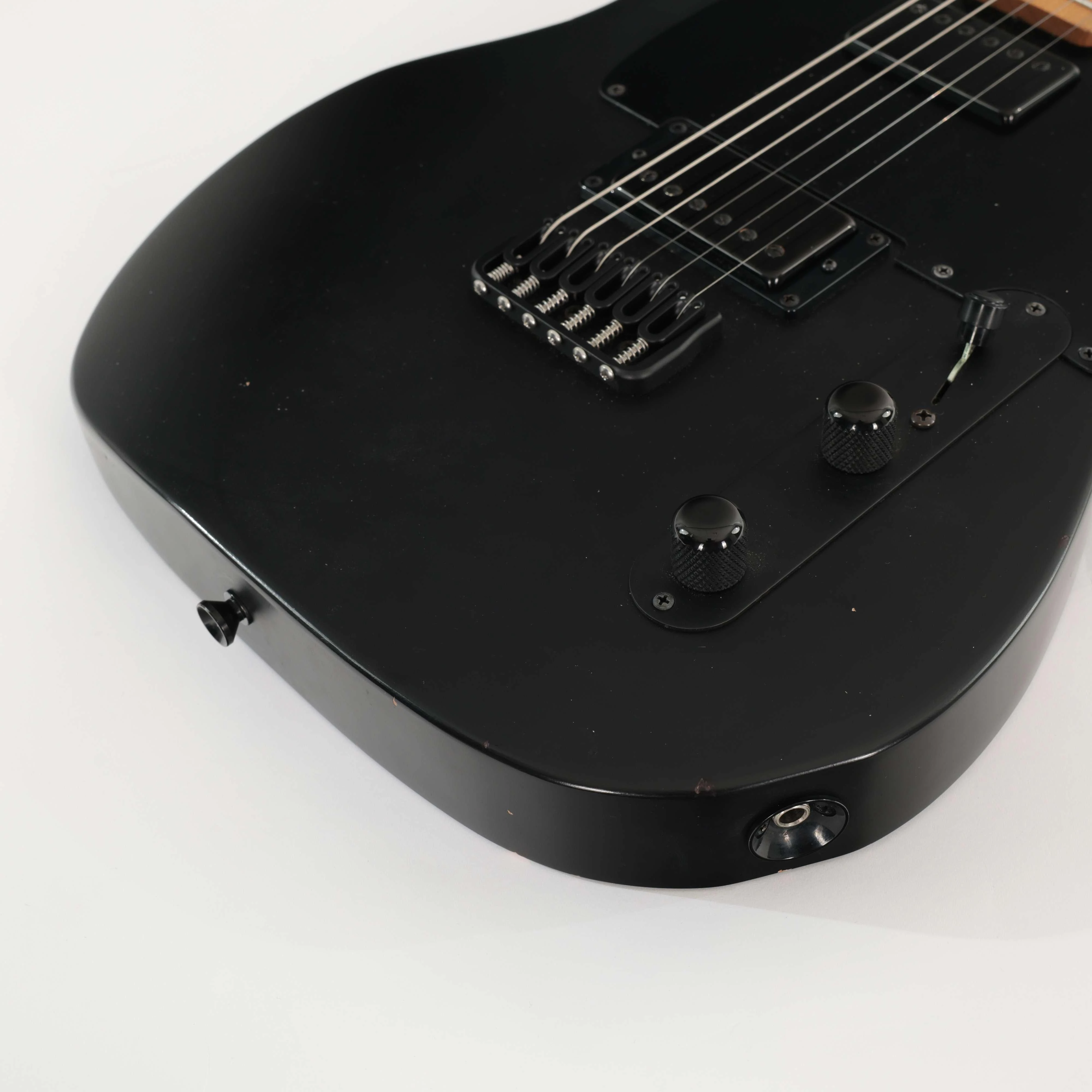 Second Hand LsL Instruments T-Bone One B Stealth Black 057 - SH-213-0057 (7).jpg