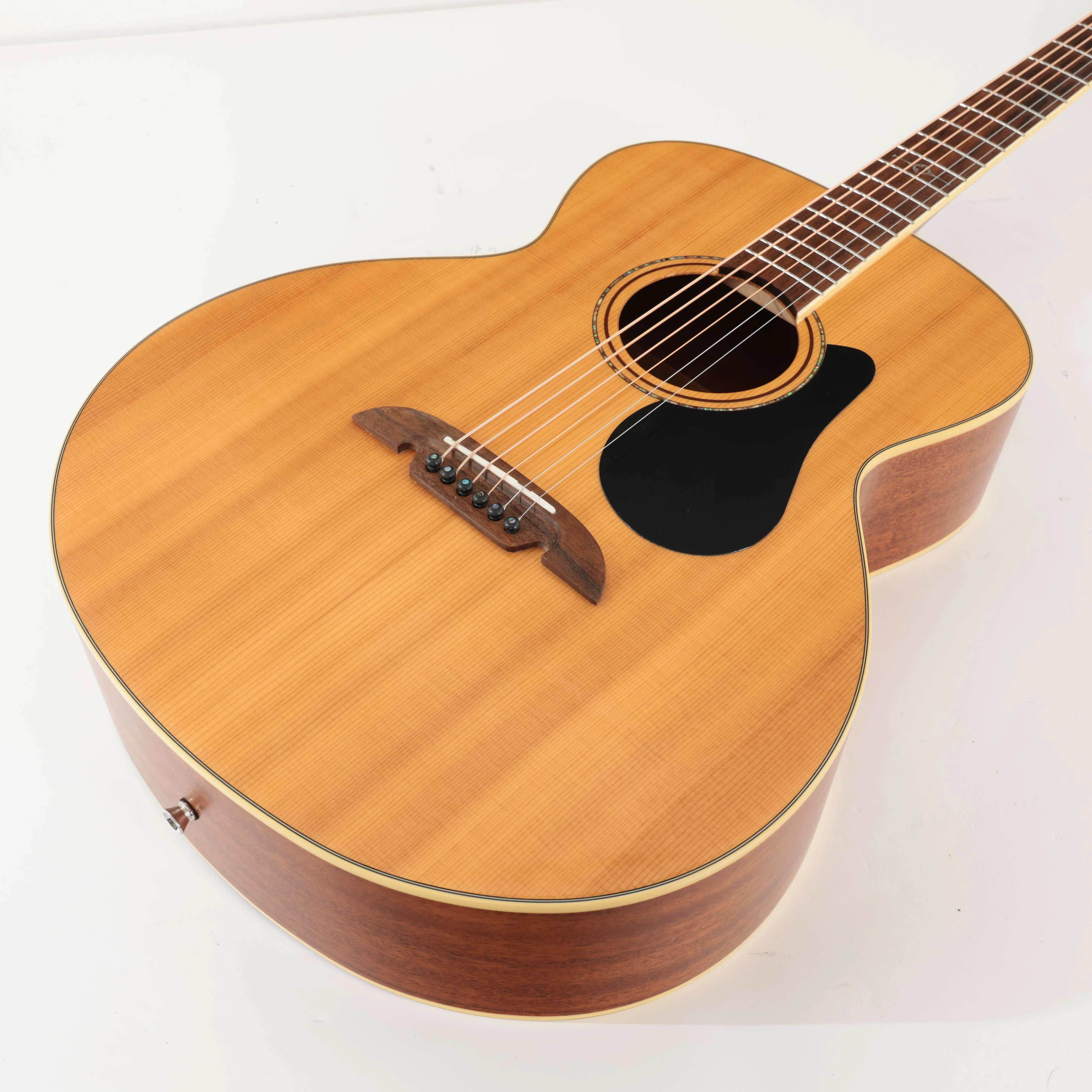 Second Hand Alvarez ABT60 Baritone In Natural #522 - SH-197-0522 (5).jpg