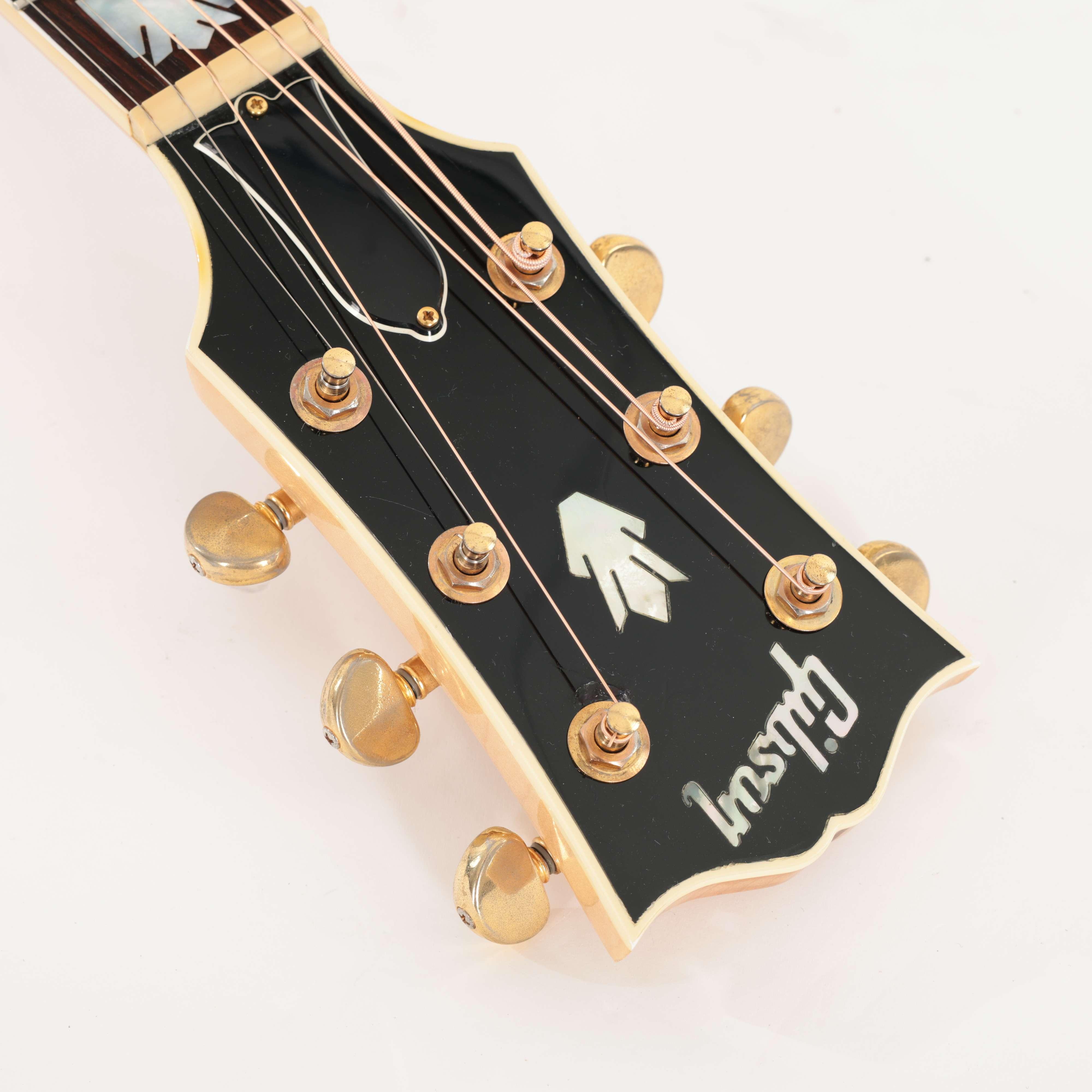 Second Hand 2008 Gibson SJ-200 In Natural #035 - SH-168-0035 (11).jpg