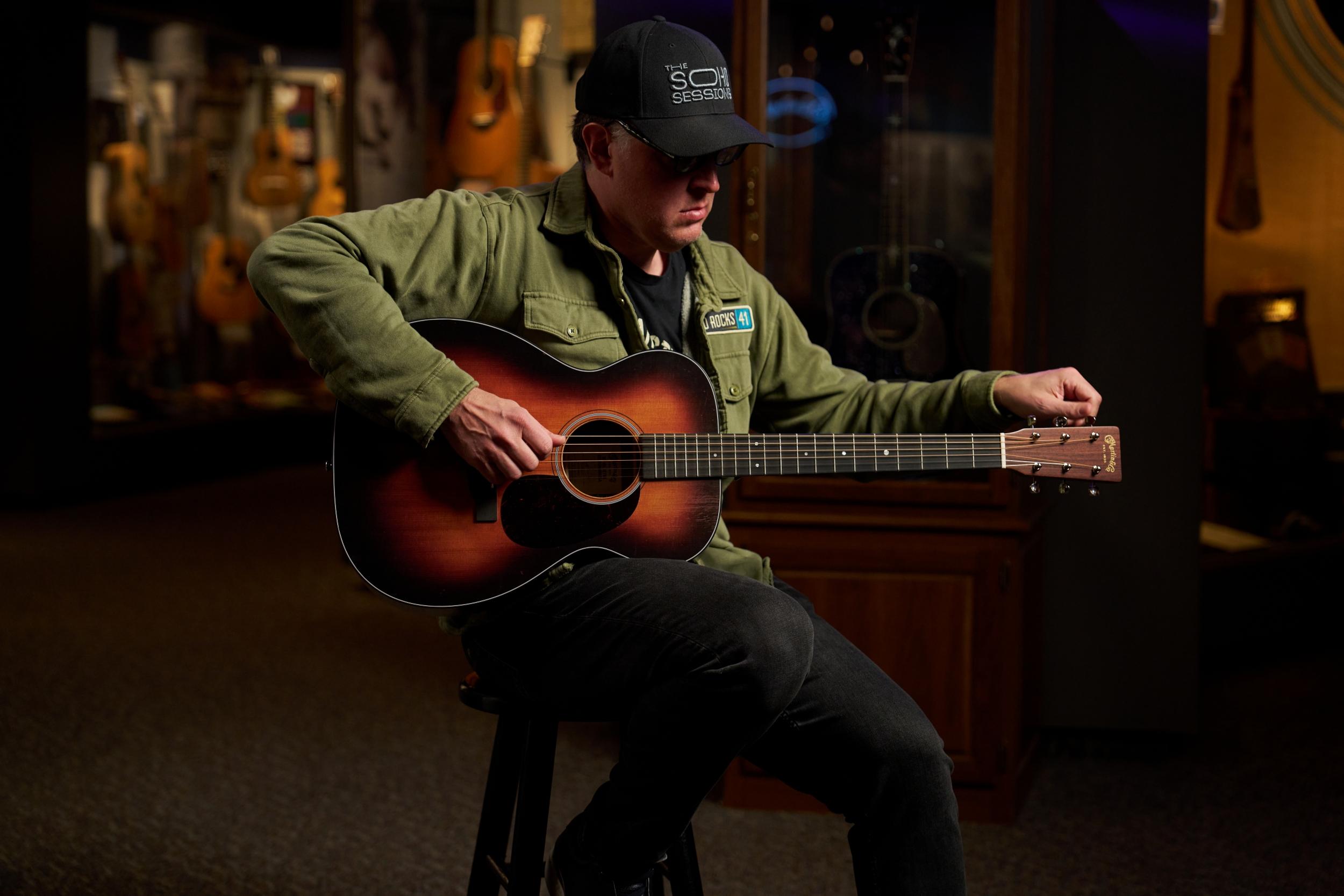 Martin Road Series 00-10E Retro Joe Bonamassa Electro Acoustic Guitar - 00-10E Retro Joe Bonamassa 2.jpg