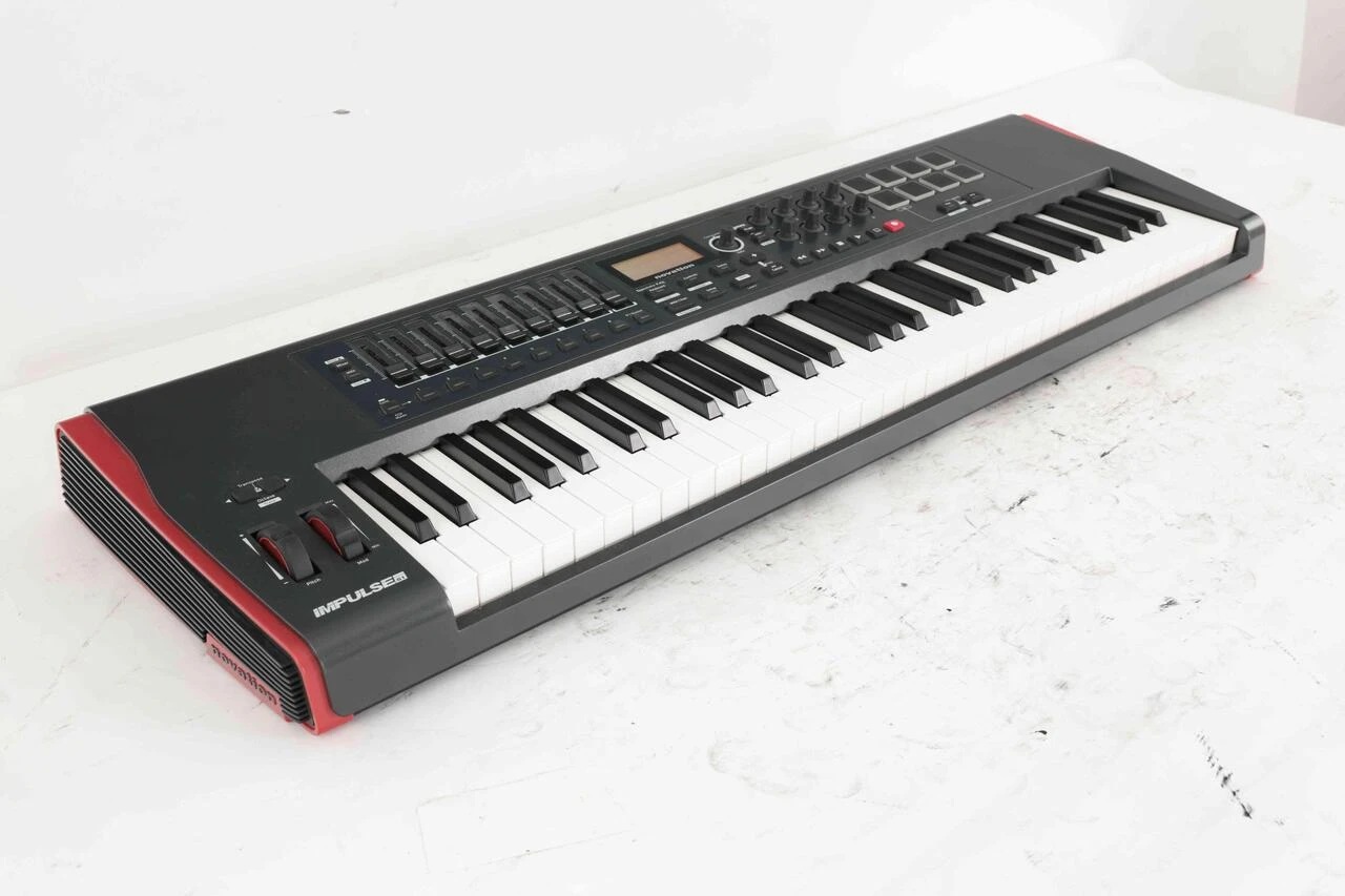 Second Hand Novation Impulse 61 USB MIDI Controller Keyboard With Bag 357 - SH-208-0357 (3).jpg