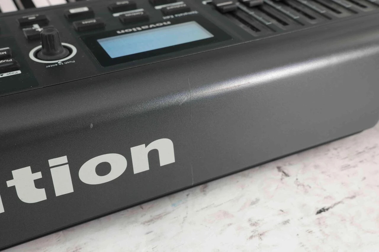 Second Hand Novation Impulse 61 USB MIDI Controller Keyboard With Bag 357 - SH-208-0357 (7).jpg