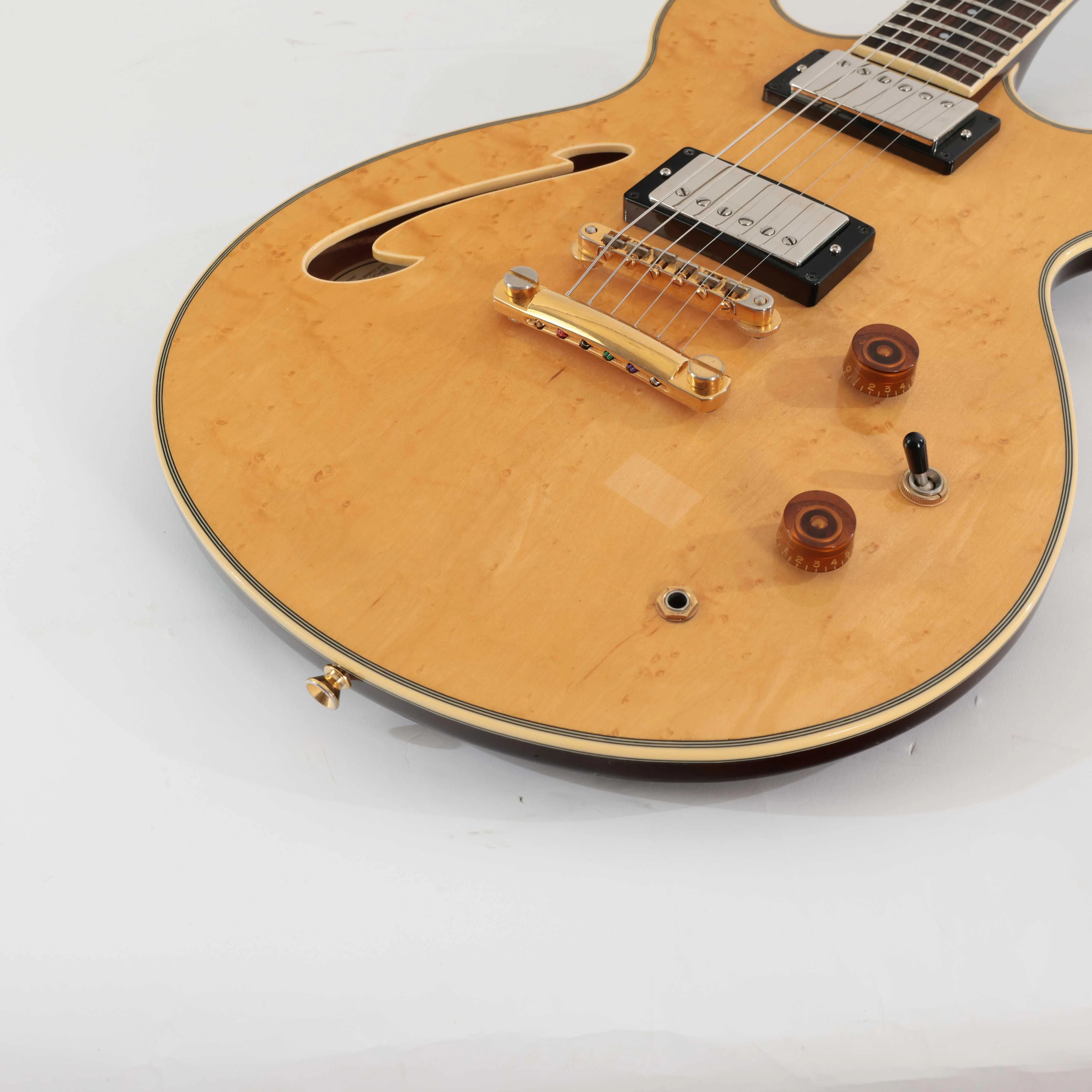 Second Hand Washburn HB-50 Birdseye Maple MIJ 040 - SH-168-0040 (8).jpg